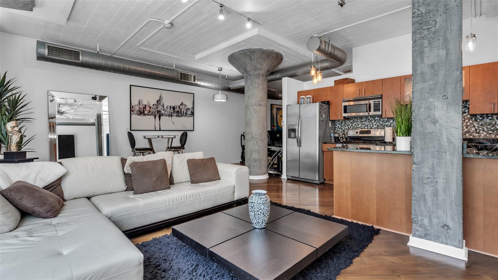 Image 13 of 42 For 101 12th Street 302