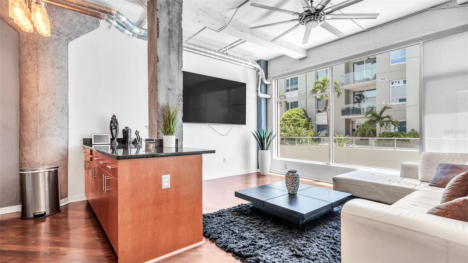 Image 18 of 42 For 101 12th Street 302