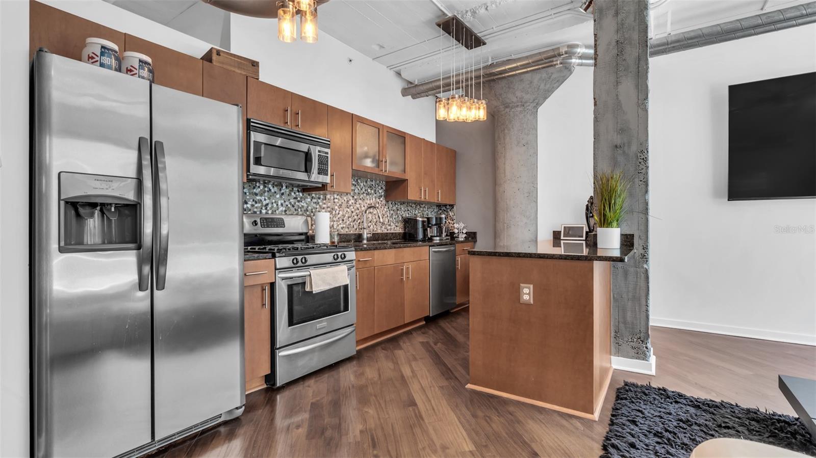Image 19 of 42 For 101 12th Street 302
