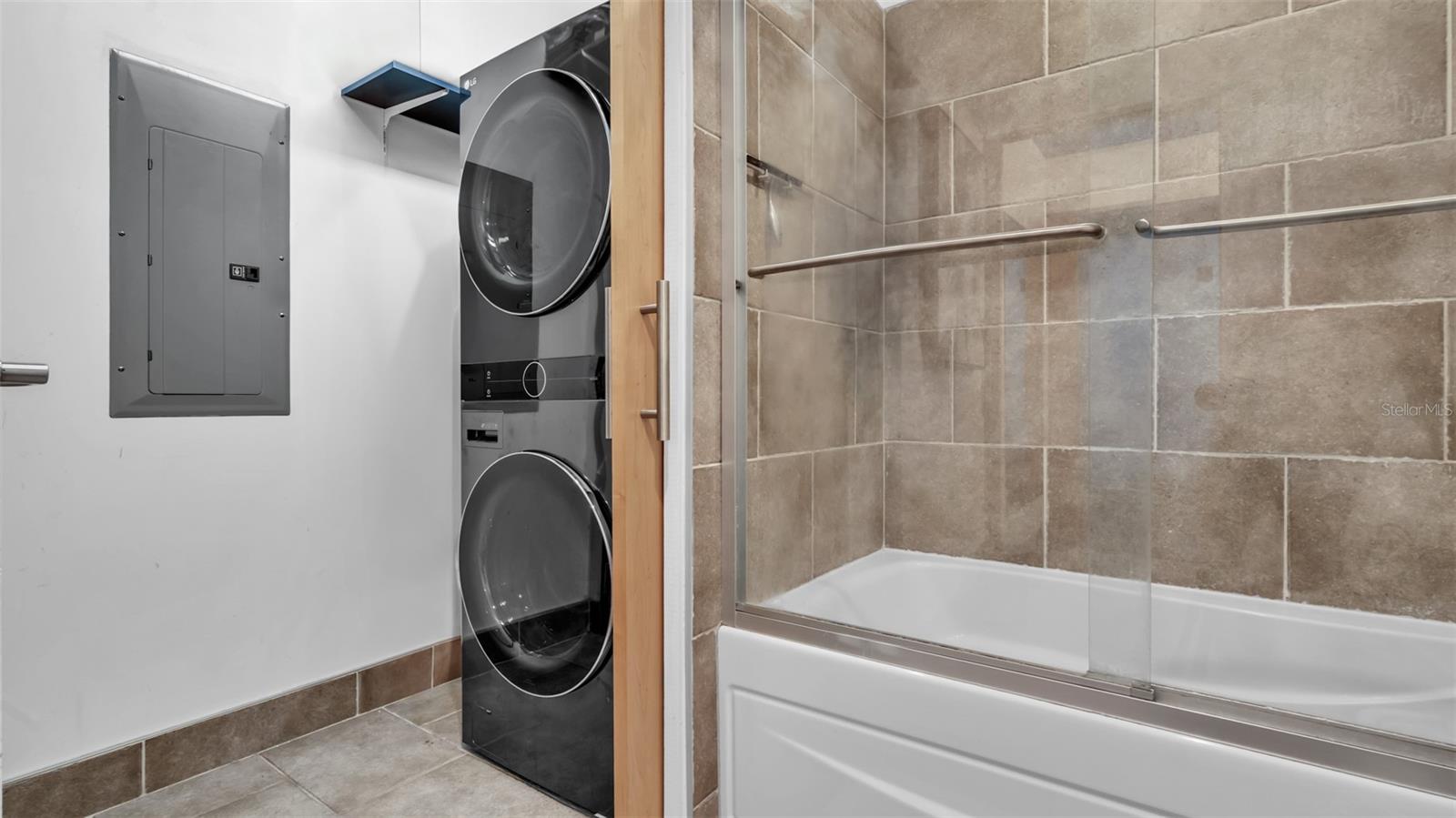 Image 21 of 42 For 101 12th Street 302