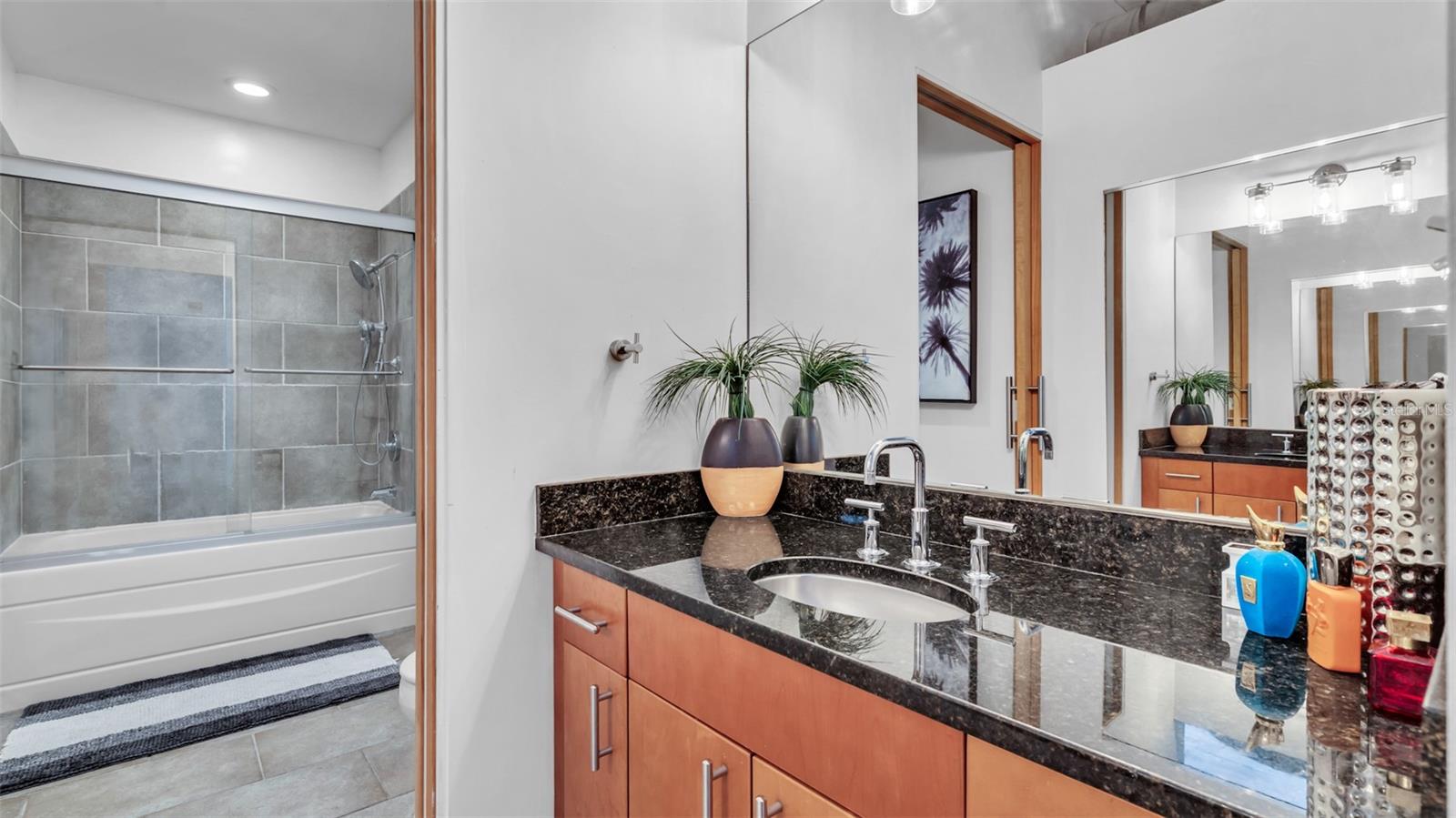 Image 9 of 42 For 101 12th Street 302
