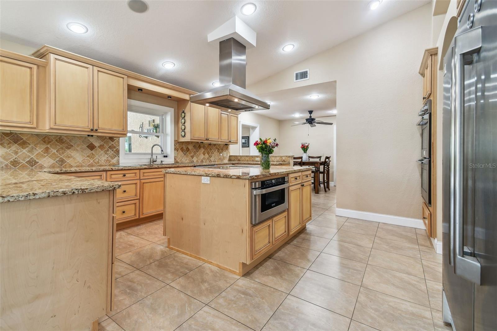 Image 12 of 66 For 704 Centerbrook Drive