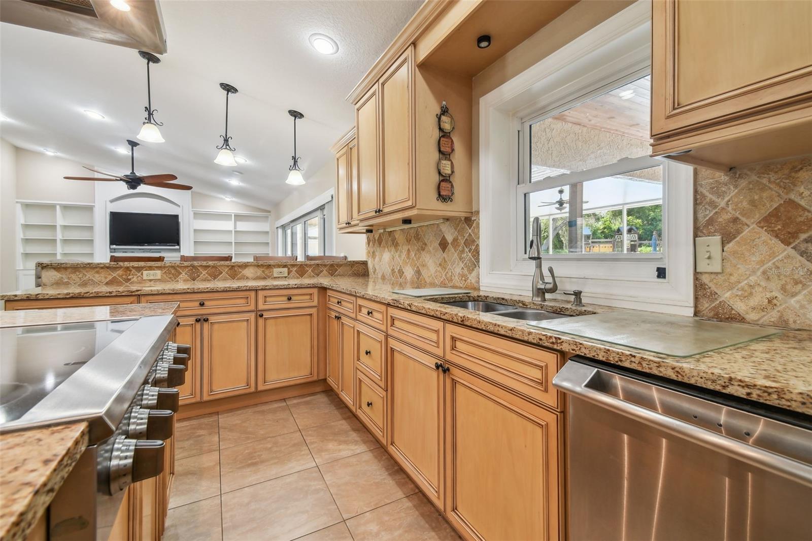 Image 14 of 66 For 704 Centerbrook Drive