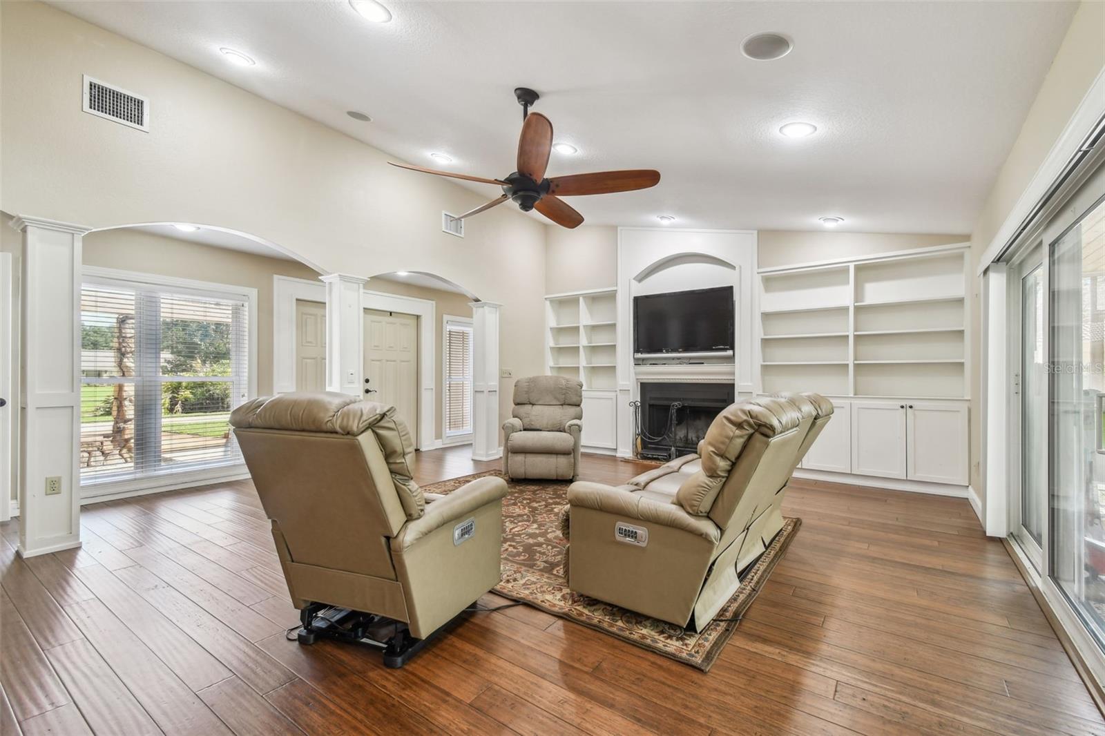 Image 5 of 66 For 704 Centerbrook Drive