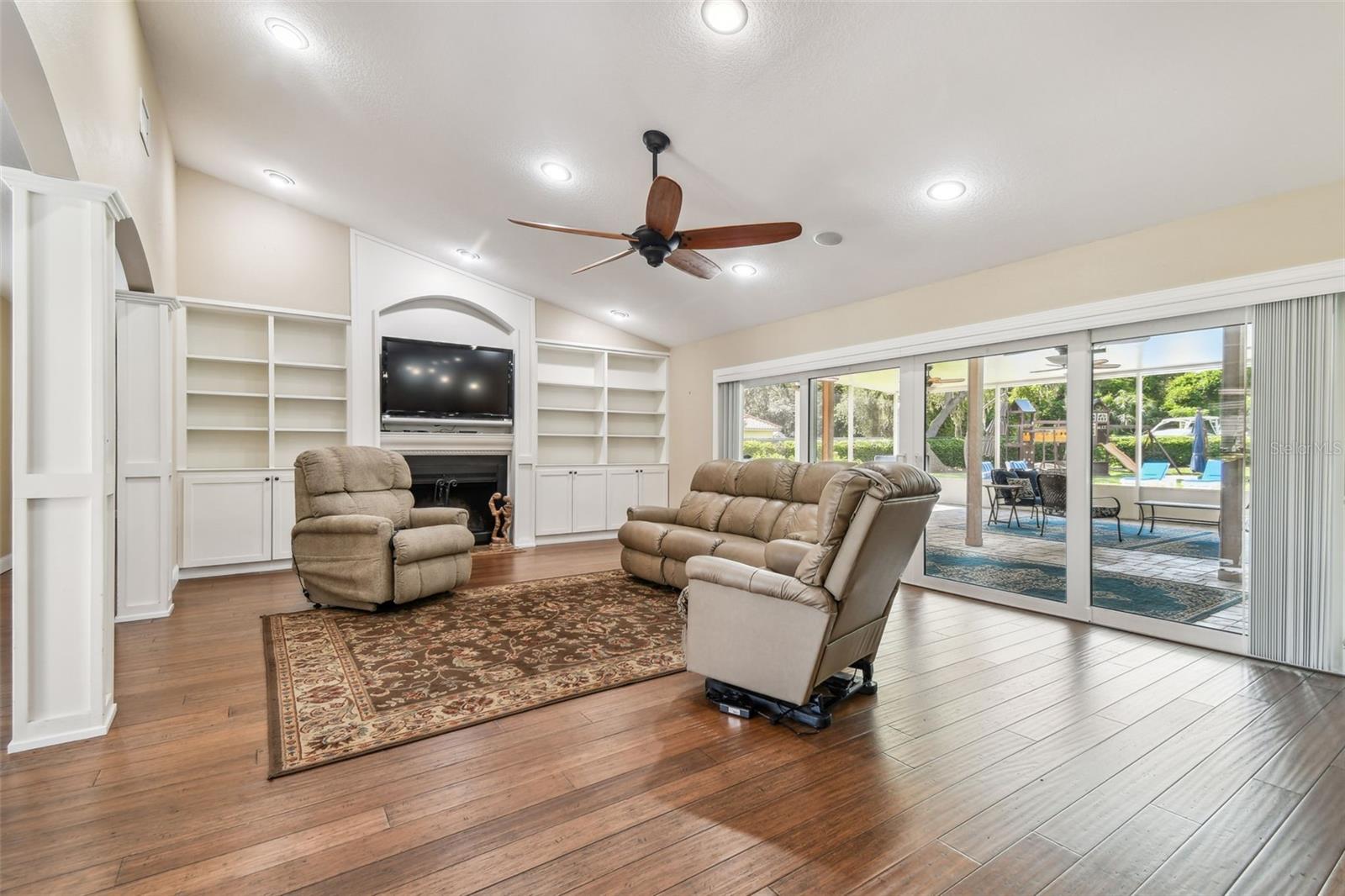 Image 7 of 66 For 704 Centerbrook Drive