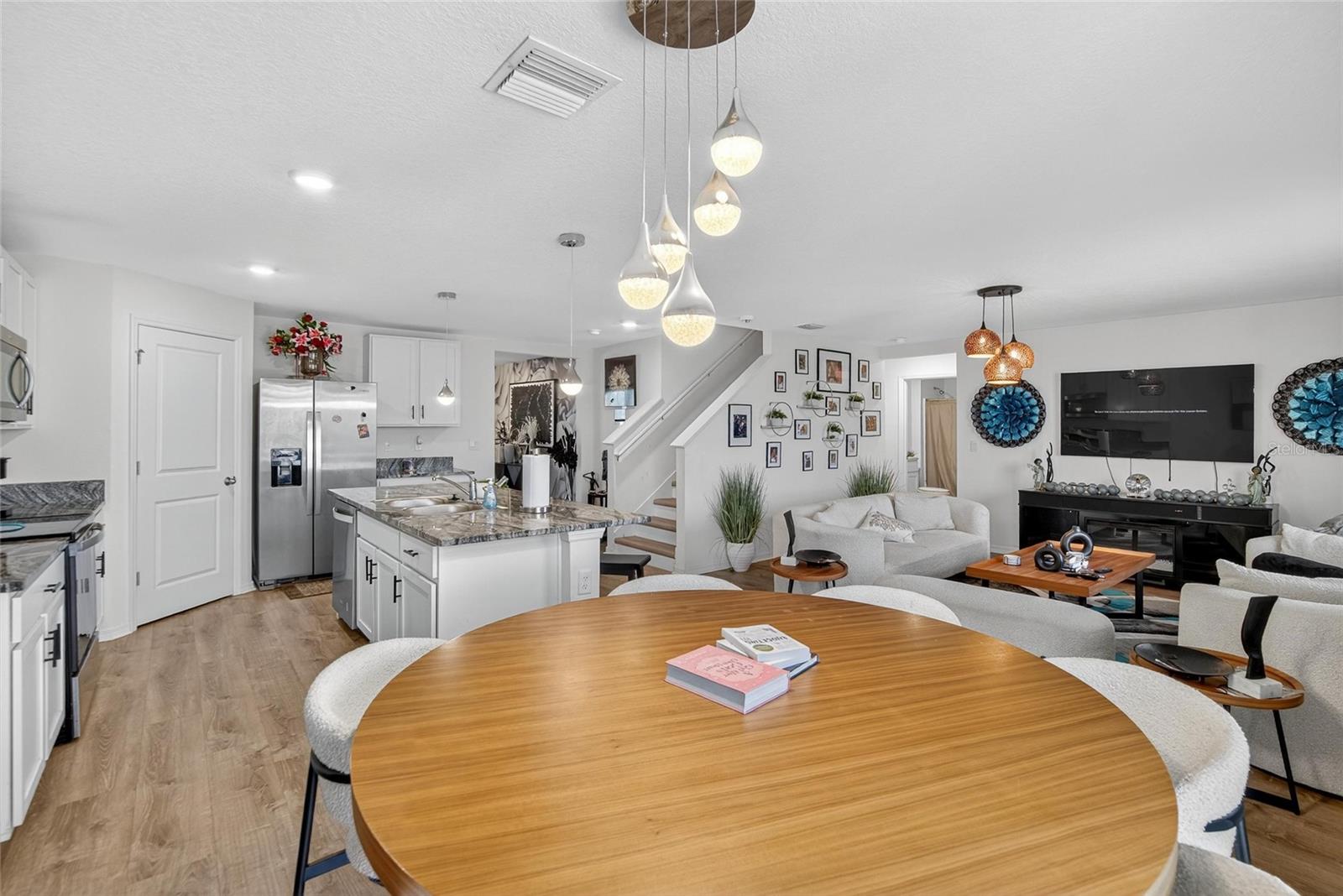 Image 18 of 97 For 2841 Gumbo Limbo Drive