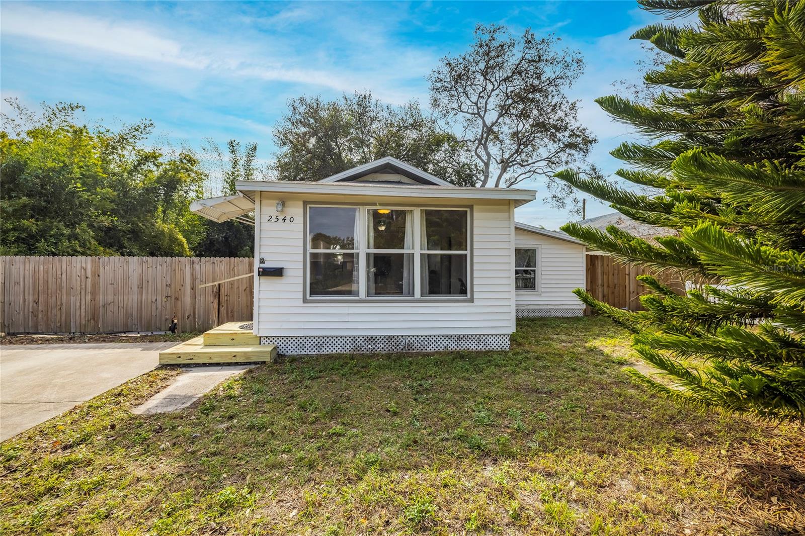 Details for 2540 18th Ave N, ST PETERSBURG, FL 33713