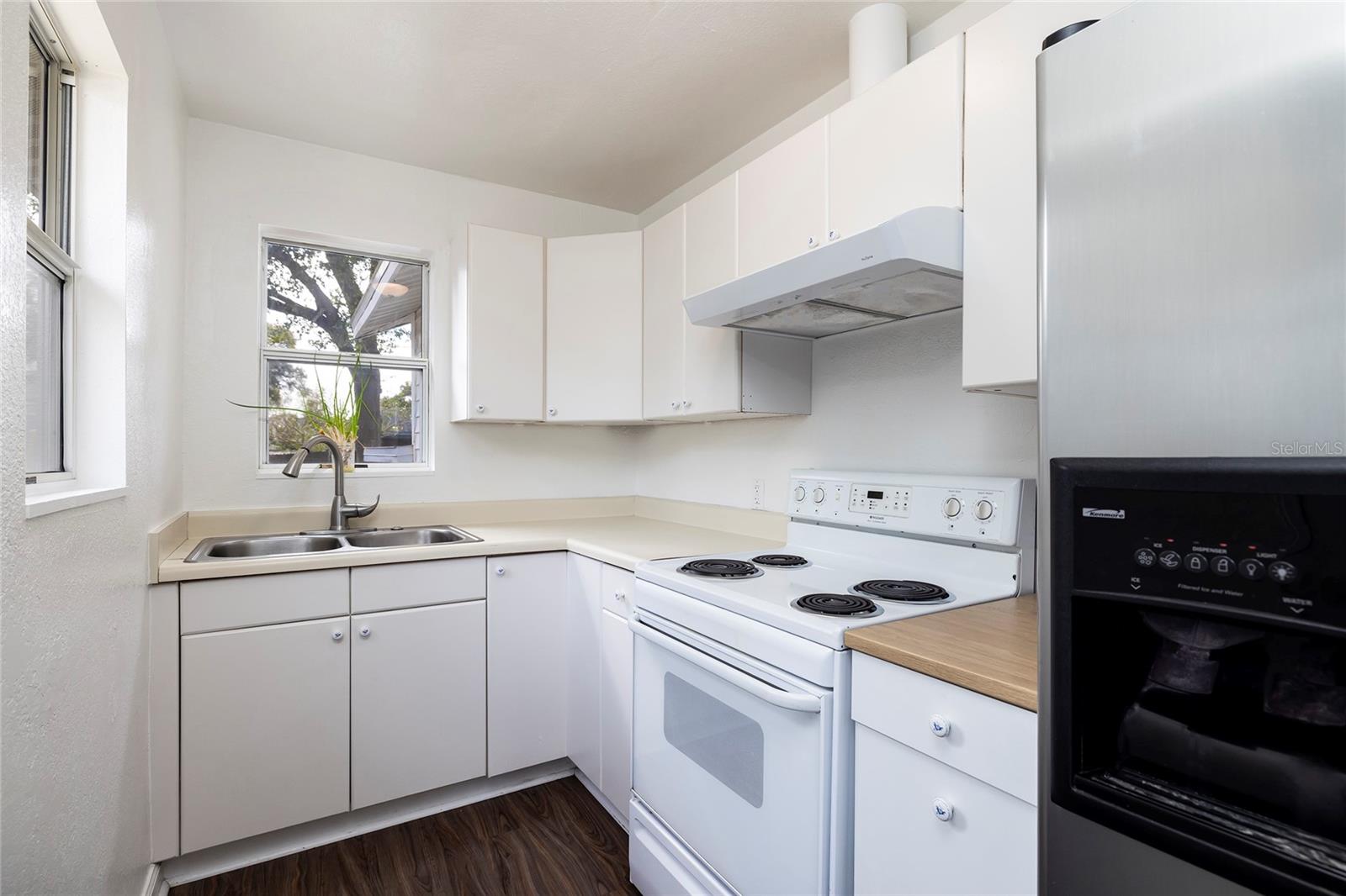 Image 10 of 22 For 2540 18th Ave N