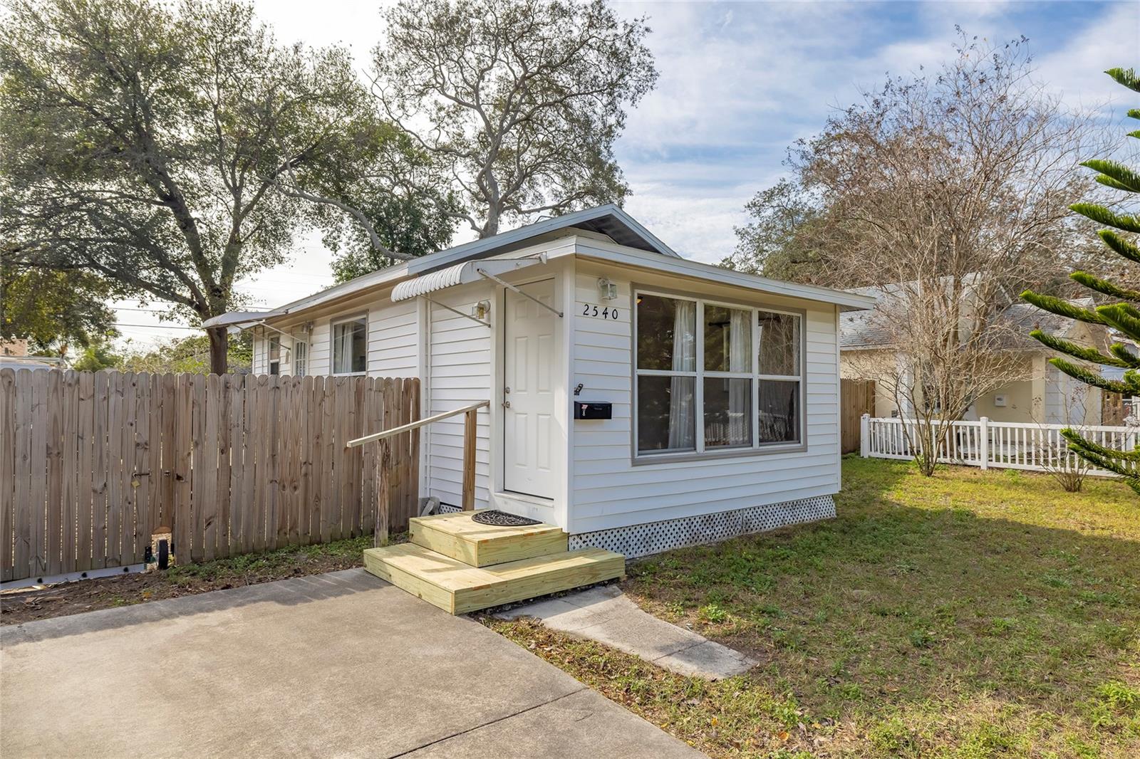 Image 13 of 22 For 2540 18th Ave N