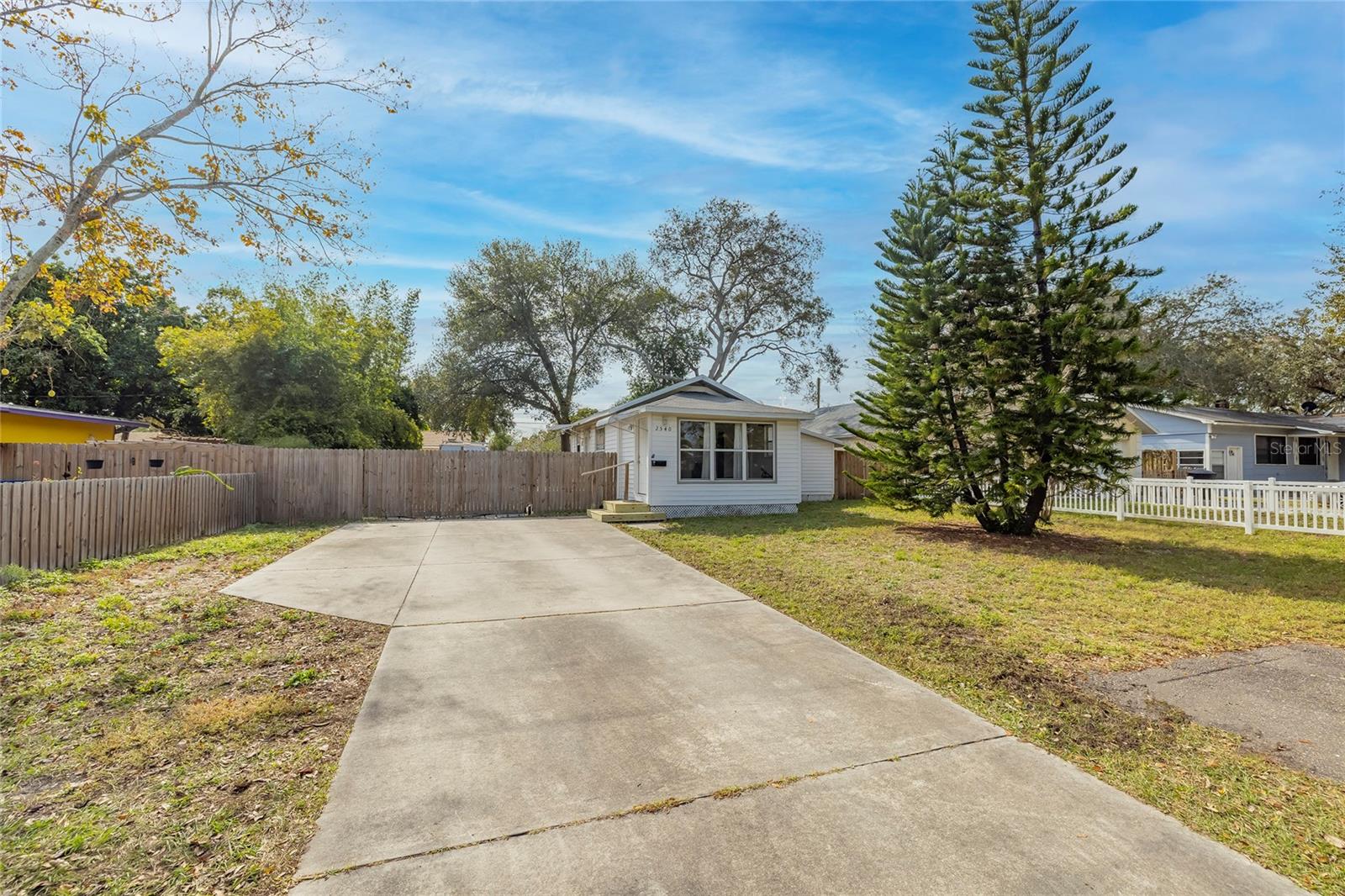 Image 14 of 22 For 2540 18th Ave N