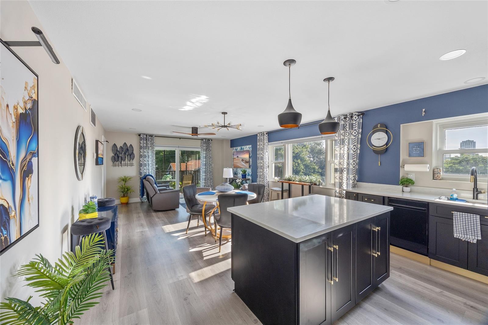 Details for 750 Burlington Avenue N 2a, ST PETERSBURG, FL 33701