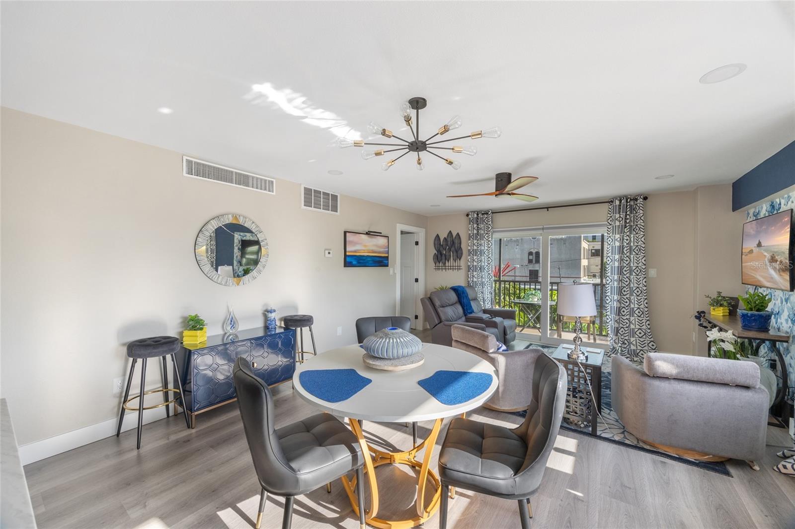 Image 4 of 20 For 750 Burlington Avenue N 2a