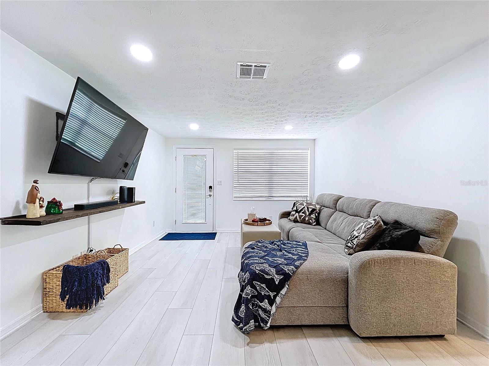 Image 13 of 31 For 2107 Harrison Drive