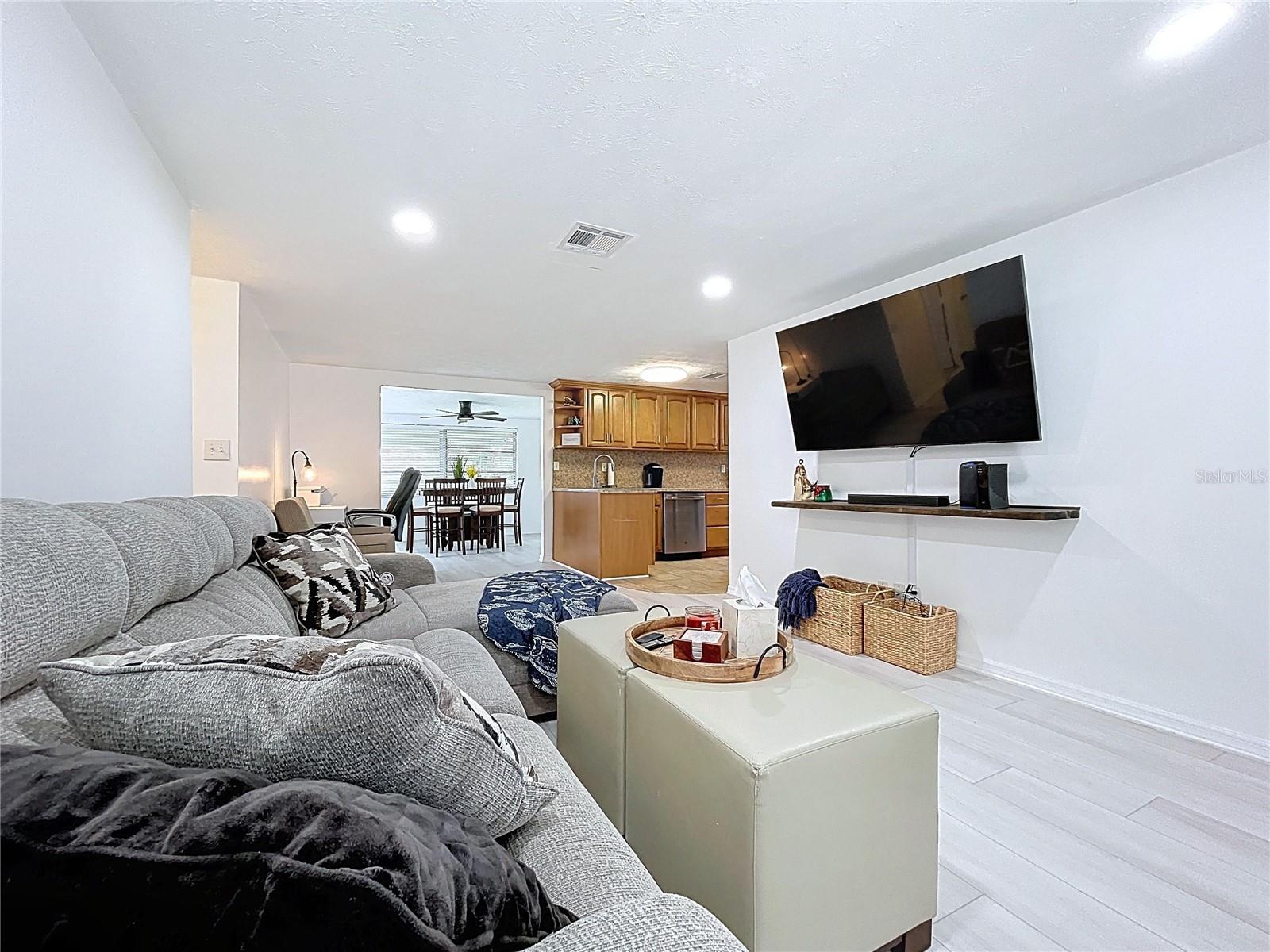 Image 15 of 31 For 2107 Harrison Drive