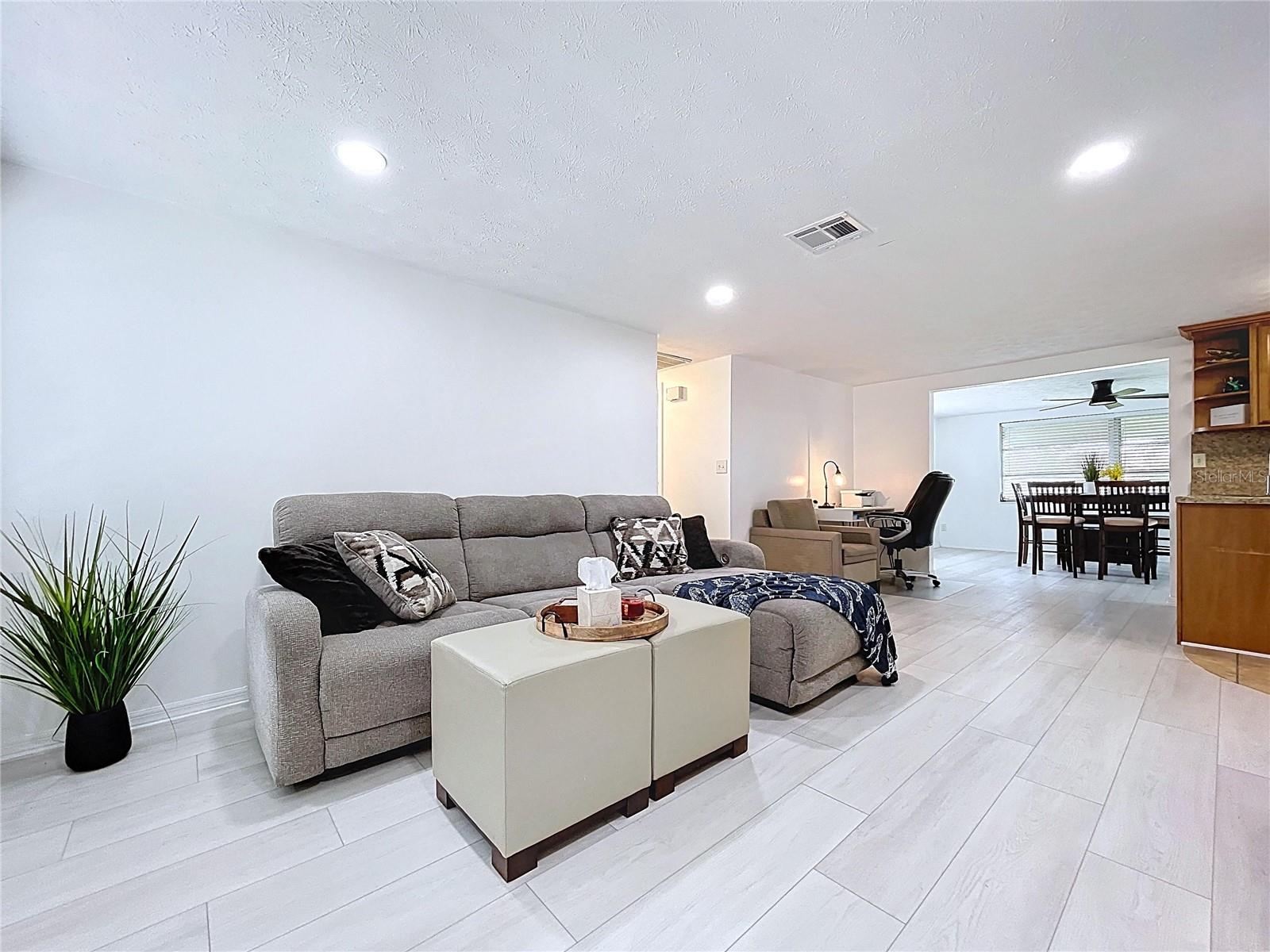 Image 16 of 31 For 2107 Harrison Drive