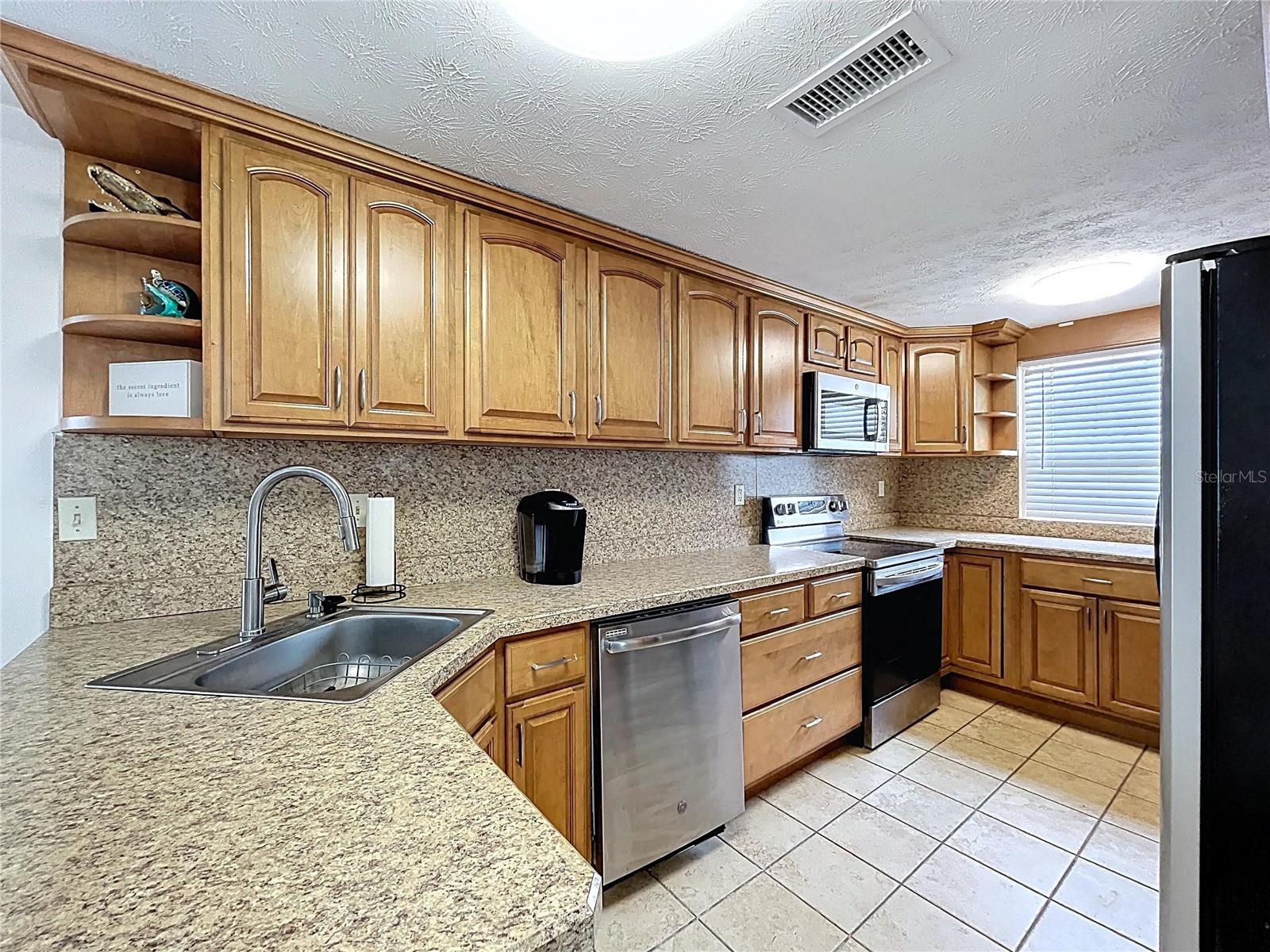 Image 21 of 31 For 2107 Harrison Drive