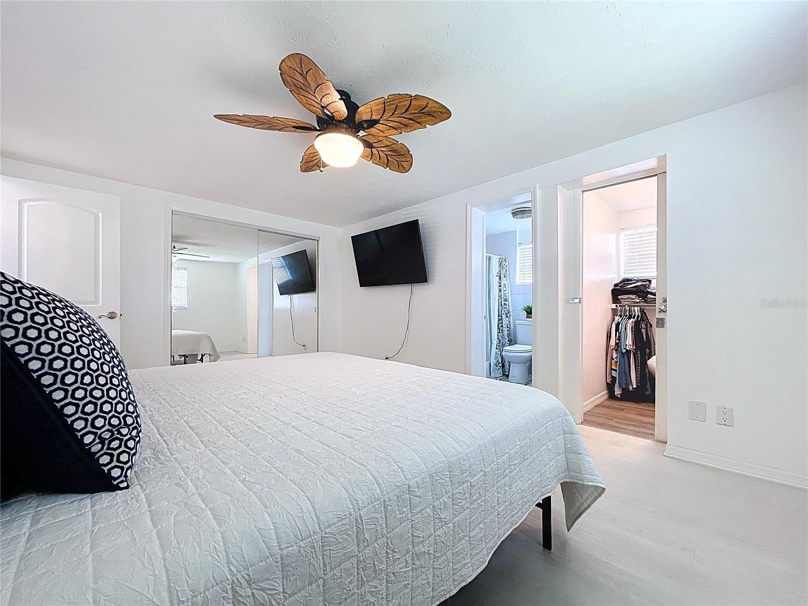 Image 24 of 31 For 2107 Harrison Drive