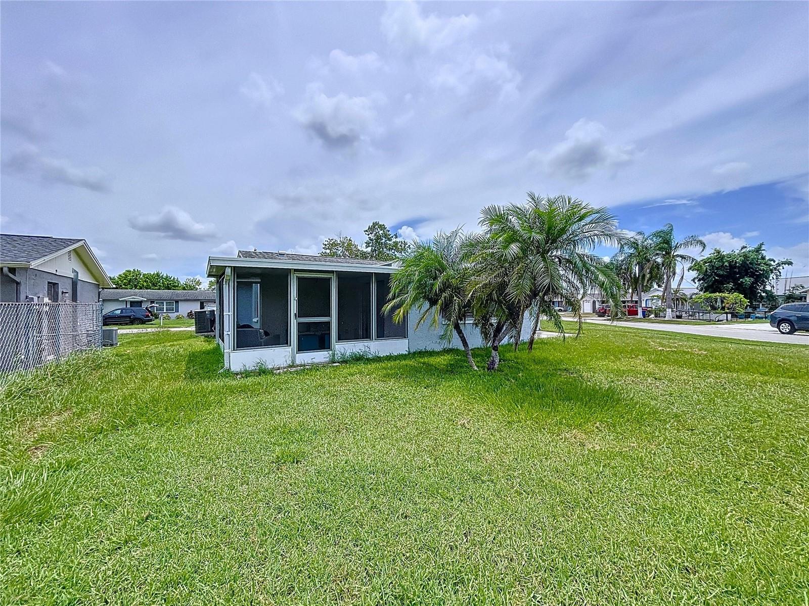 Image 8 of 31 For 2107 Harrison Drive