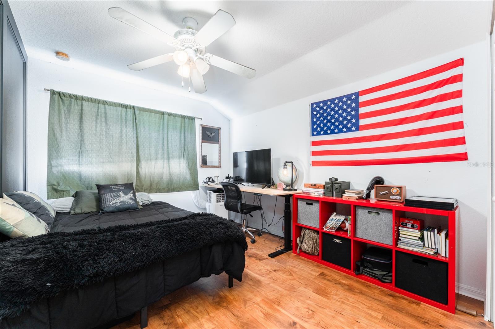 Listing photo id 20 for 8050 Diablo Court