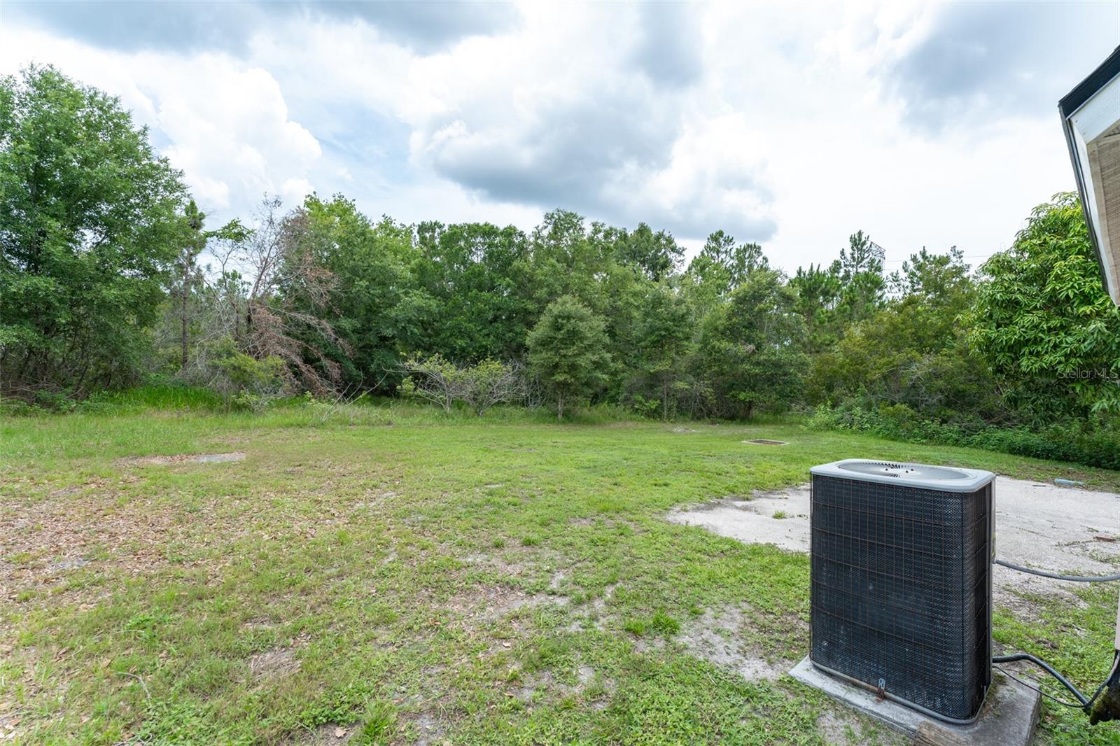 Listing photo id 25 for 8050 Diablo Court