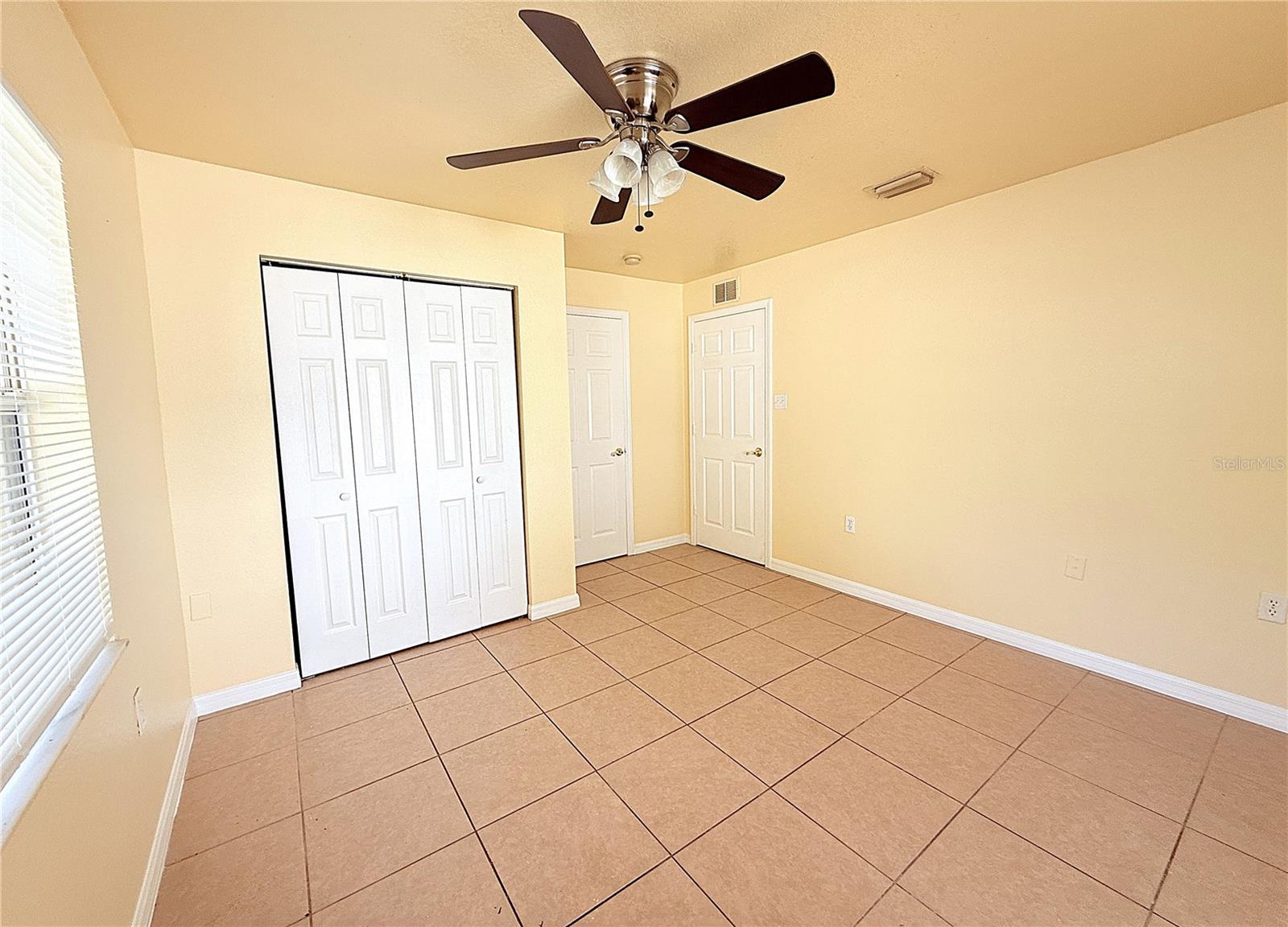 Image 10 of 18 For 976 22nd Avenue S 111