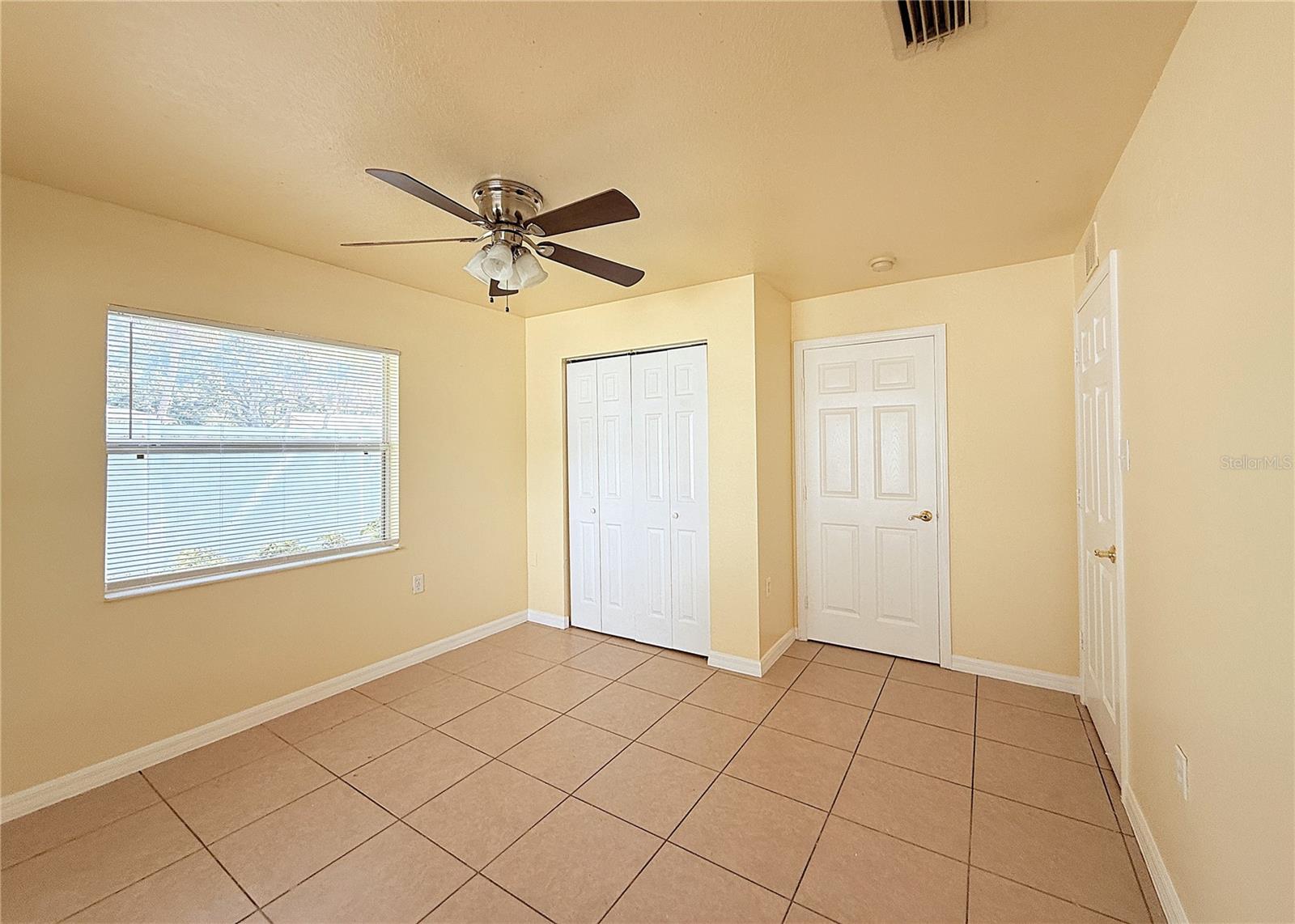 Image 11 of 18 For 976 22nd Avenue S 111