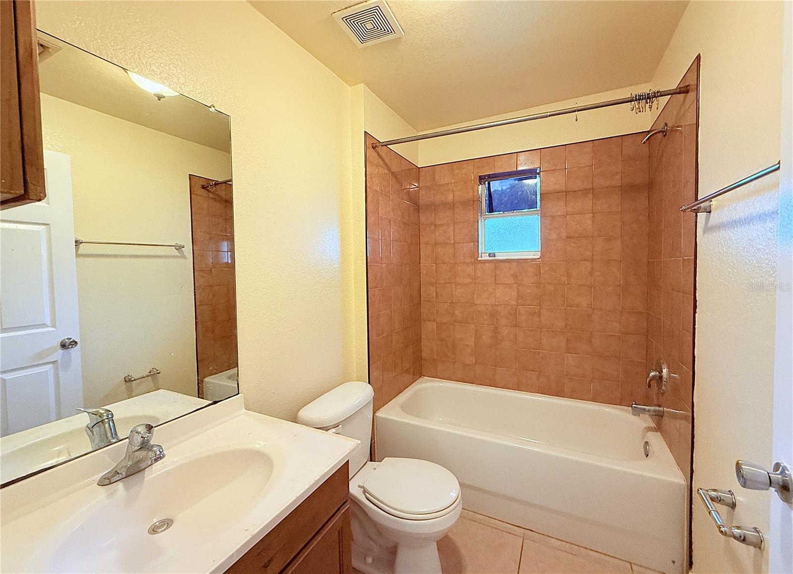 Image 14 of 18 For 976 22nd Avenue S 111