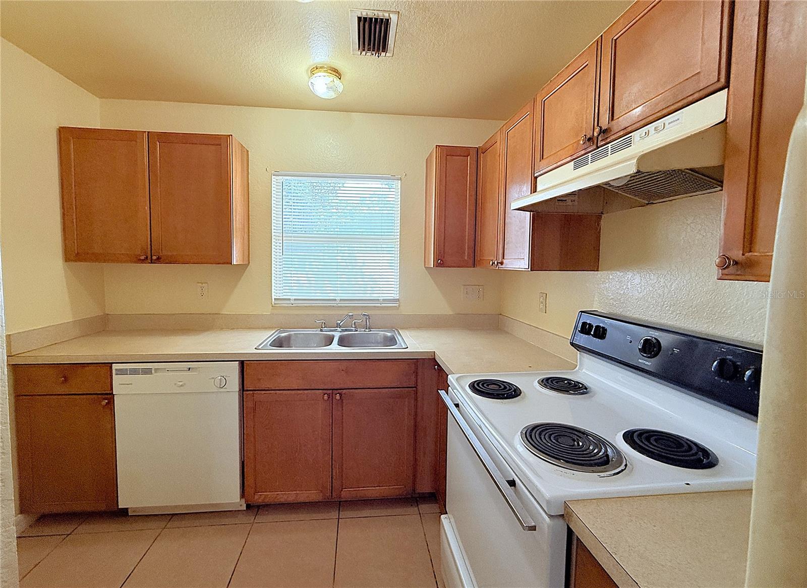 Image 6 of 18 For 976 22nd Avenue S 111