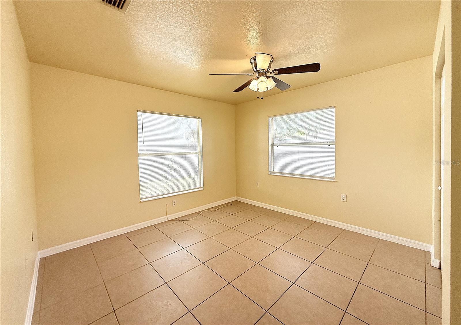 Image 9 of 18 For 976 22nd Avenue S 111