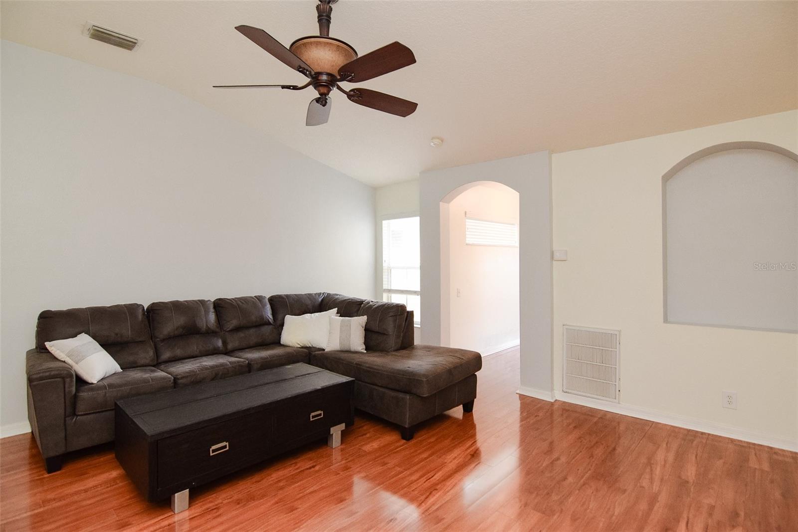 Image 11 of 24 For 6662 82nd Terrace N
