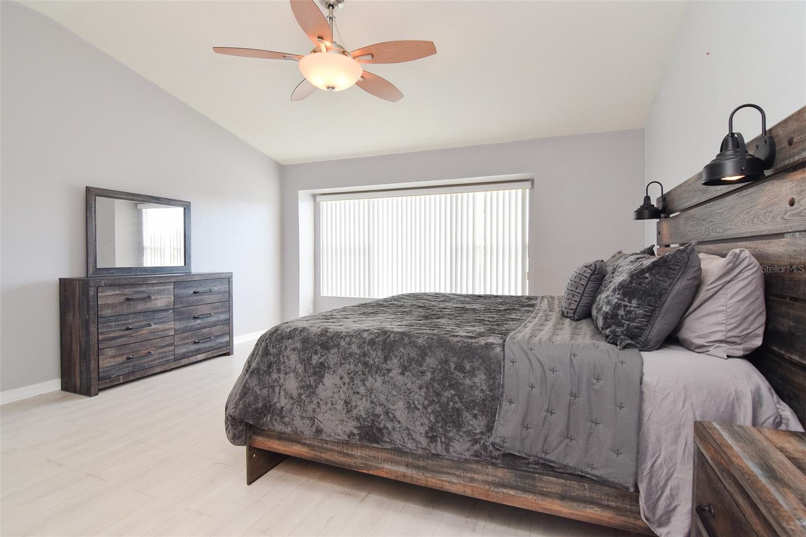 Image 12 of 24 For 6662 82nd Terrace N