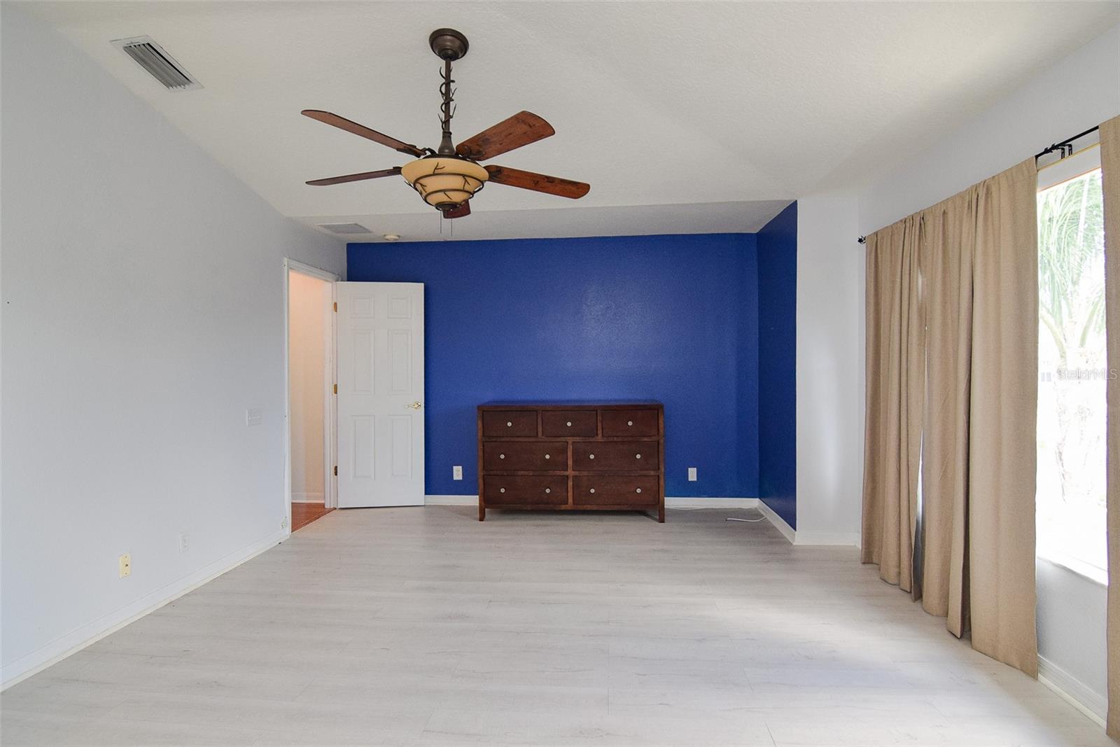 Image 17 of 24 For 6662 82nd Terrace N