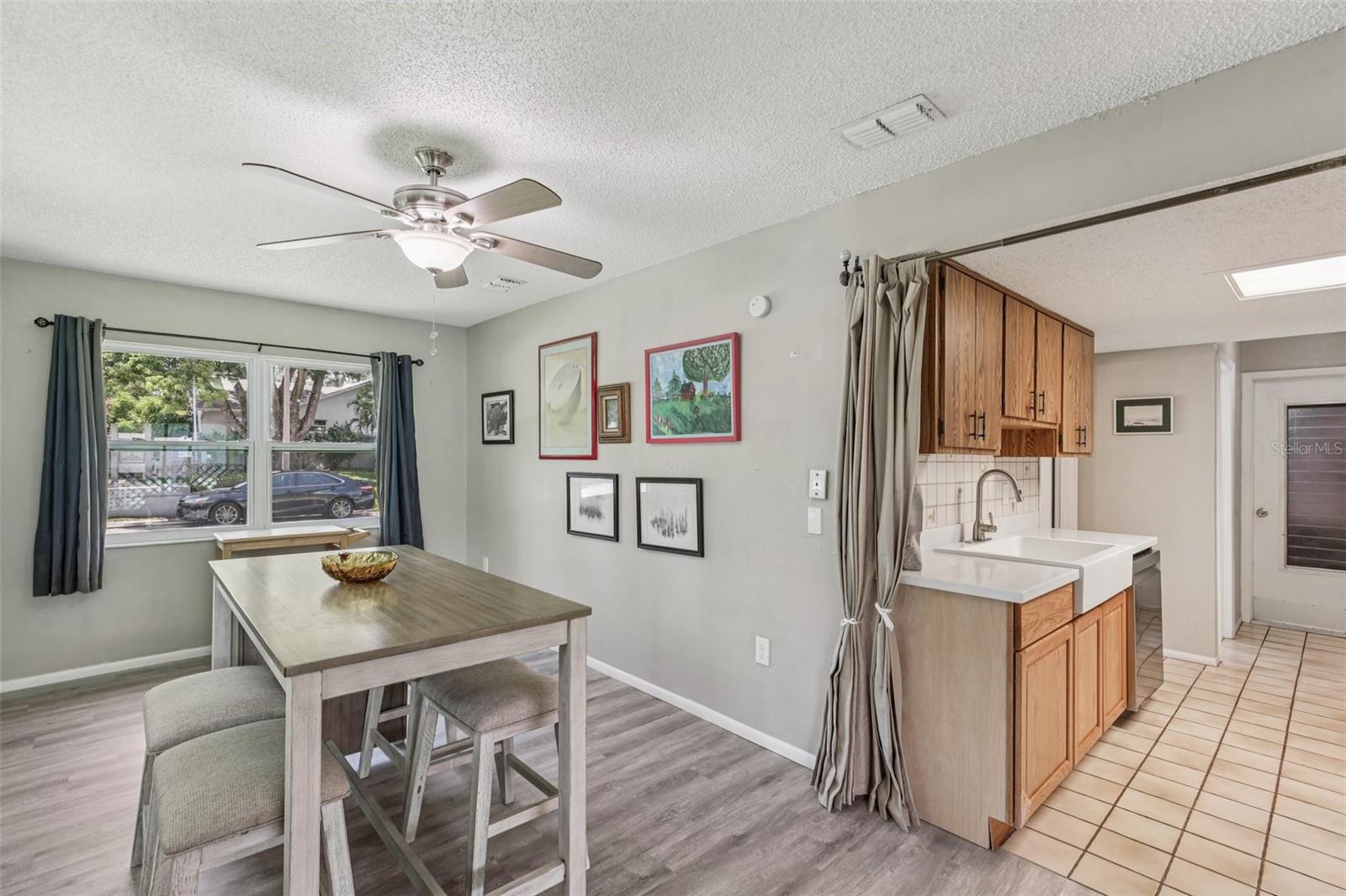 Image 14 of 26 For 6426 Meadowbrook Lane