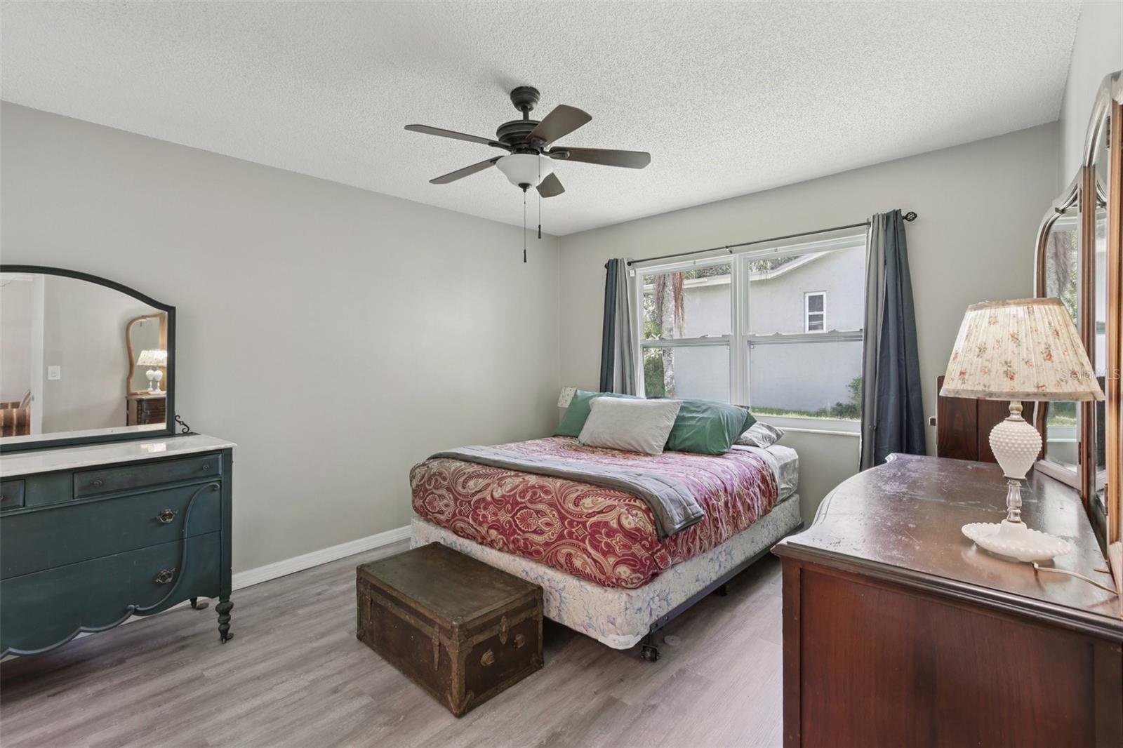 Image 16 of 26 For 6426 Meadowbrook Lane