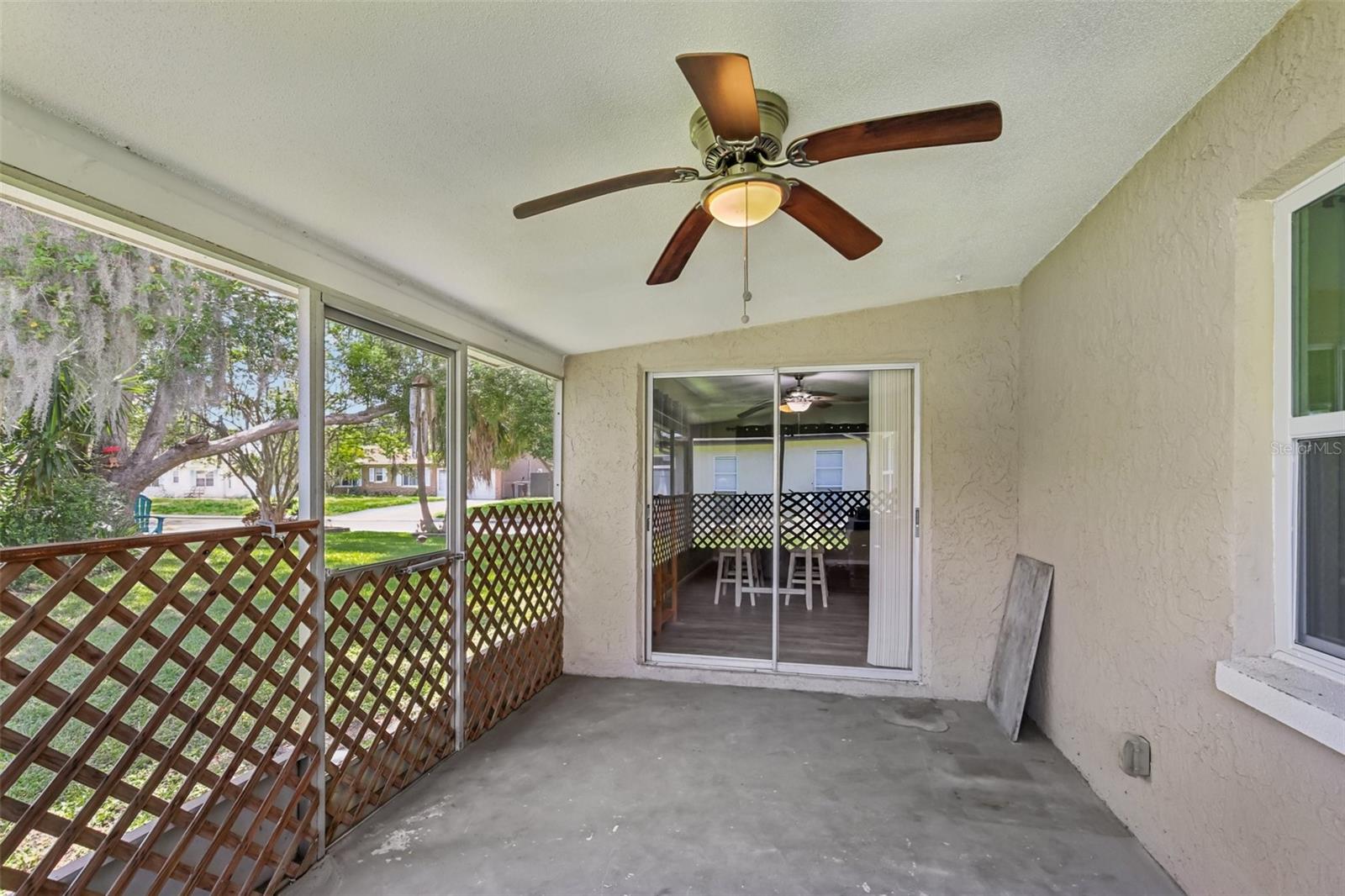 Image 22 of 26 For 6426 Meadowbrook Lane