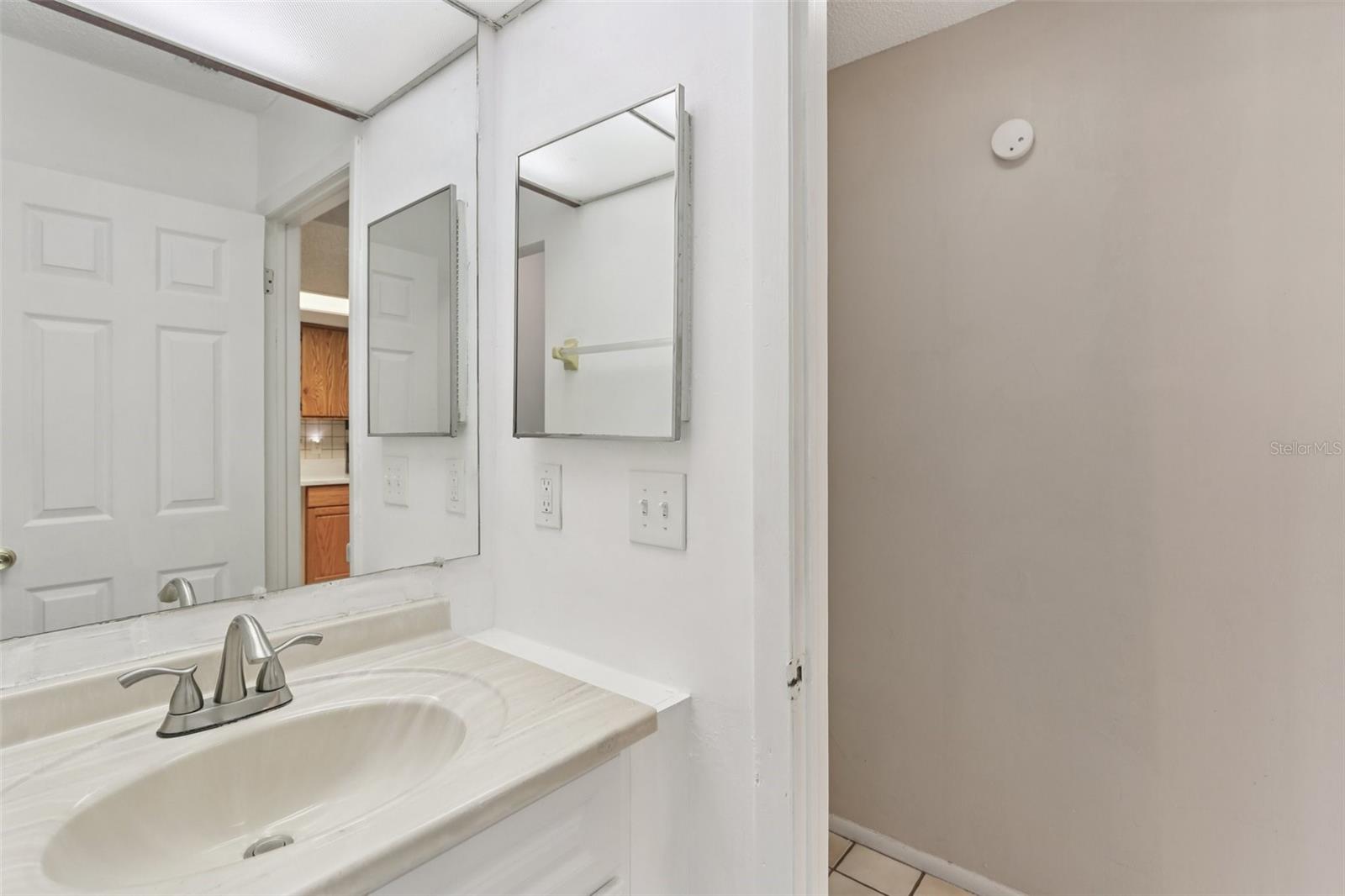 Image 8 of 26 For 6426 Meadowbrook Lane