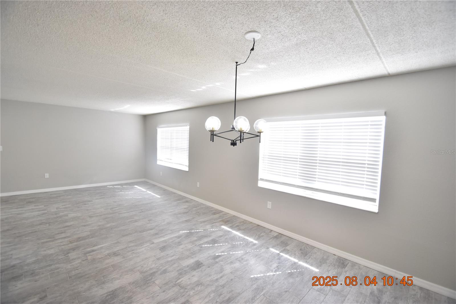 Image 10 of 28 For 306 Danube Avenue 1