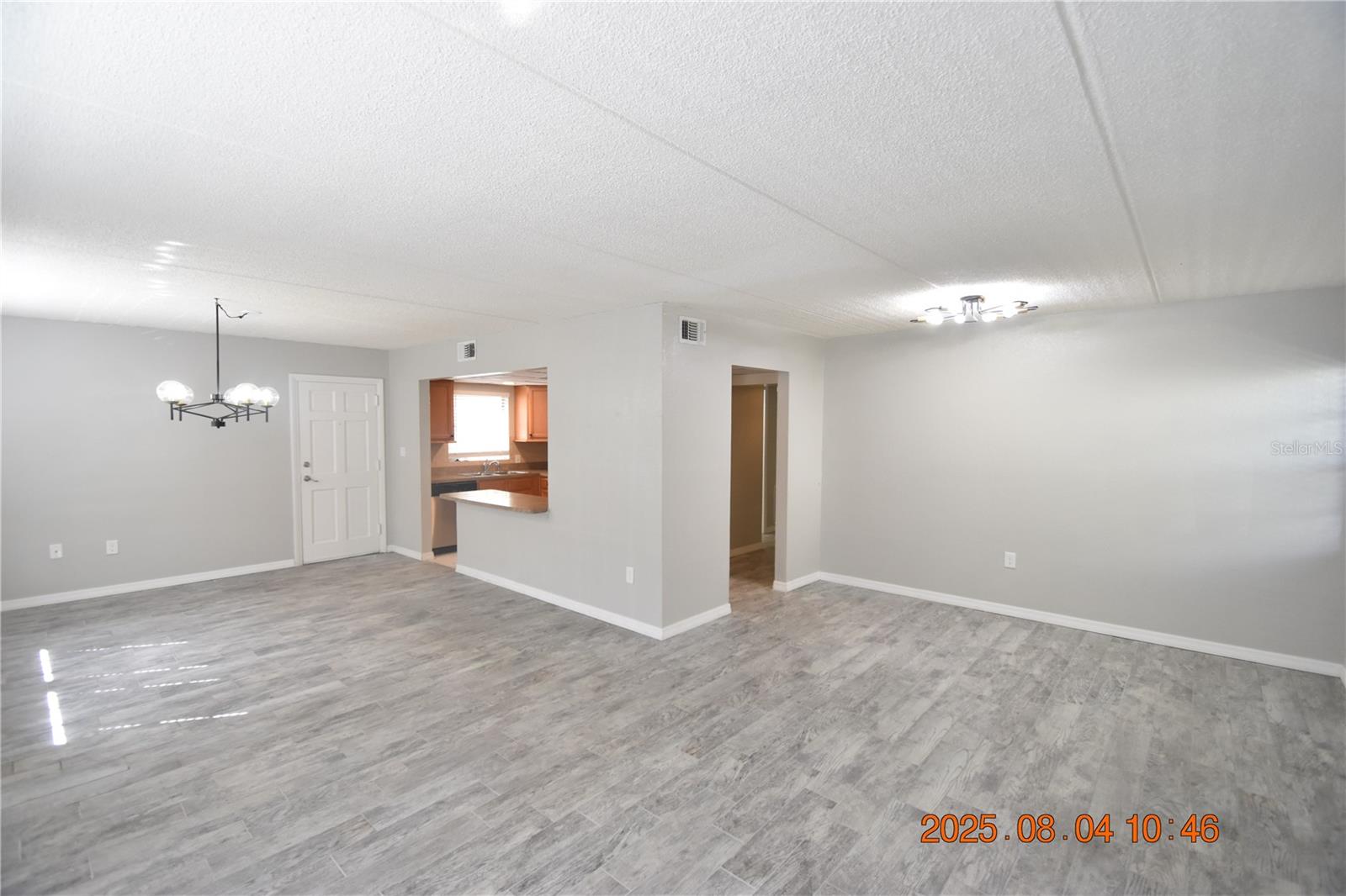 Image 12 of 28 For 306 Danube Avenue 1