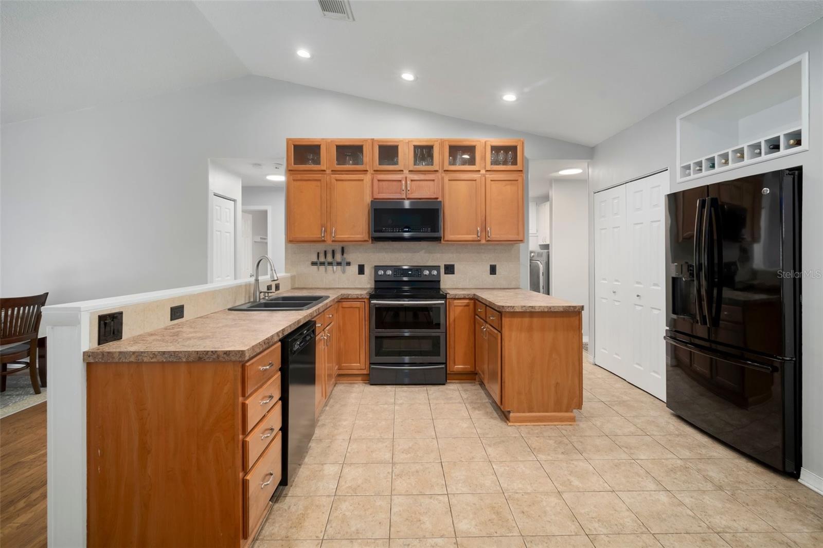 Image 38 of 69 For 4710 Grainary Avenue