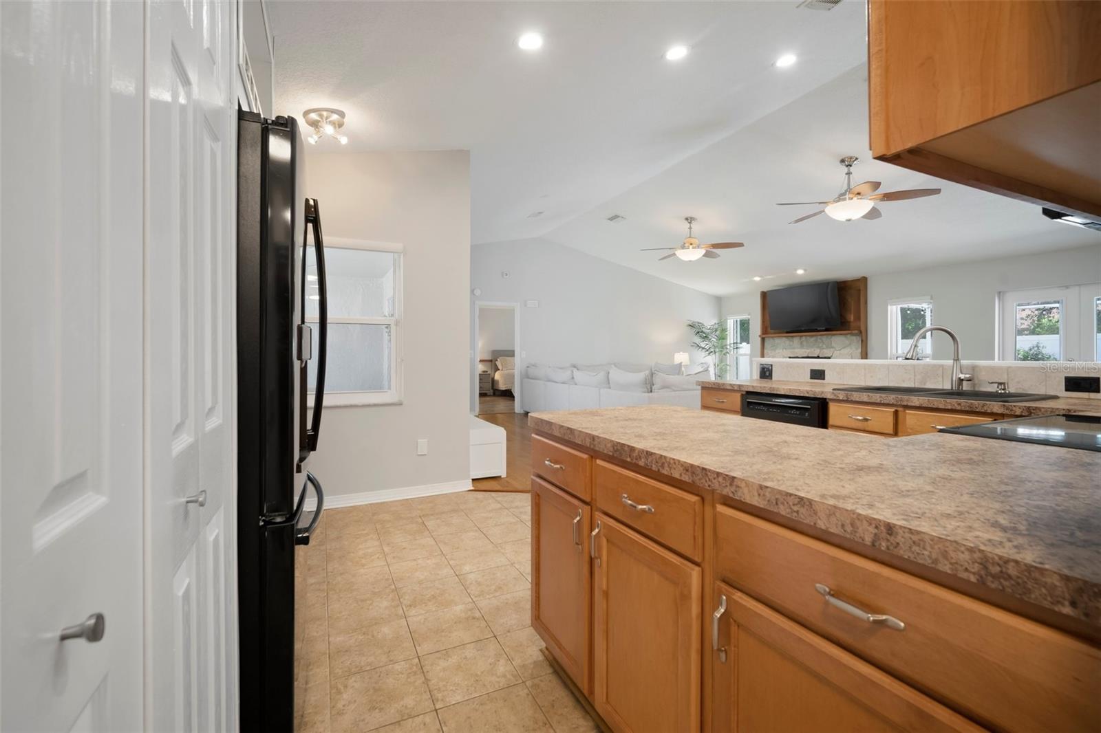 Image 41 of 69 For 4710 Grainary Avenue