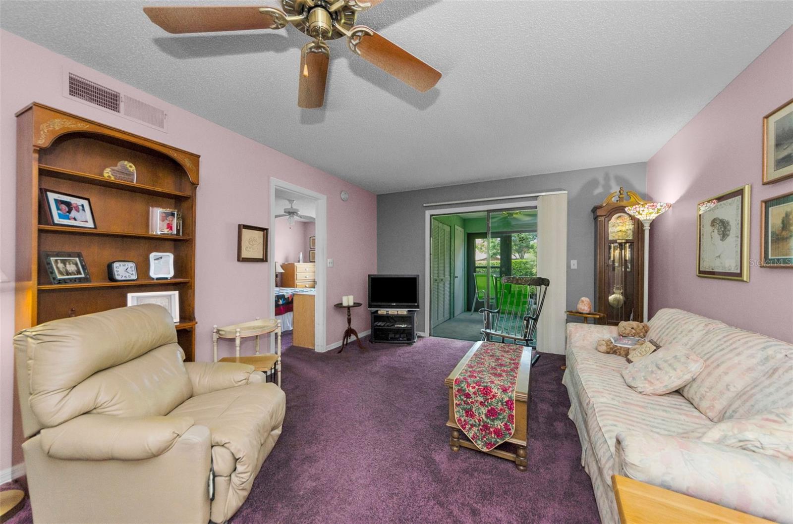 Image 11 of 52 For 2119 Elm Street 103