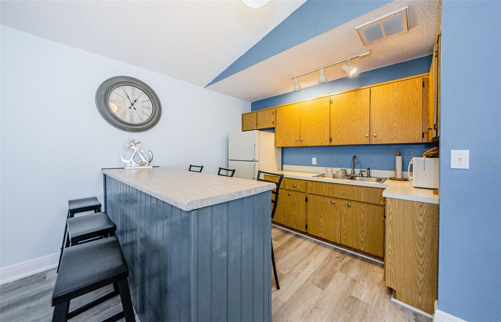Image 45 of 52 For 2119 Elm Street 103