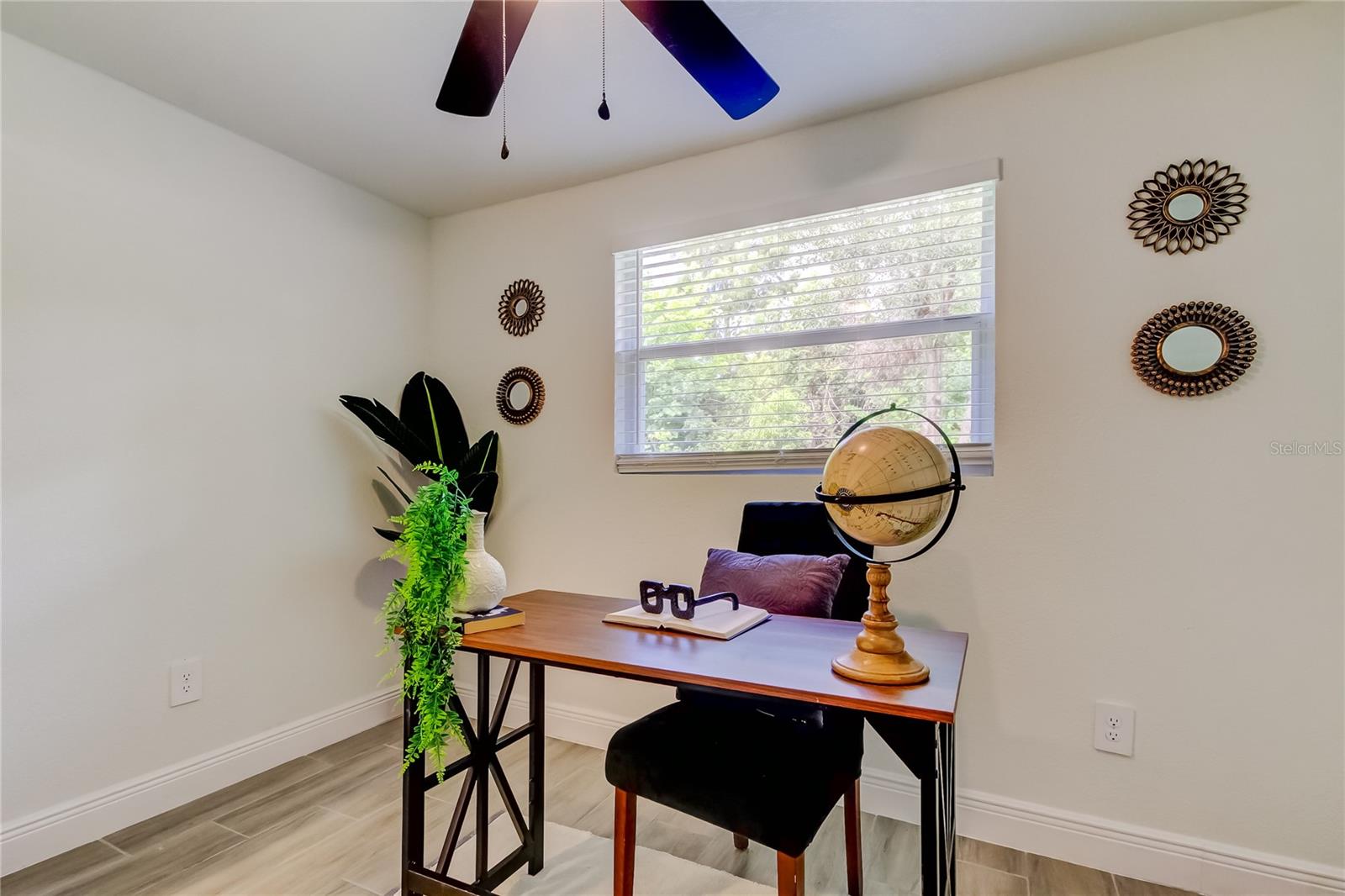 Image 33 of 43 For 12828 103rd Way