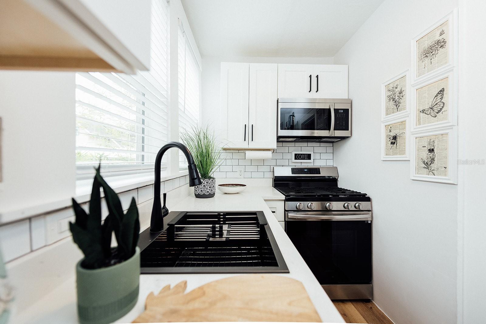 Image 14 of 40 For 809 10th Avenue N 2