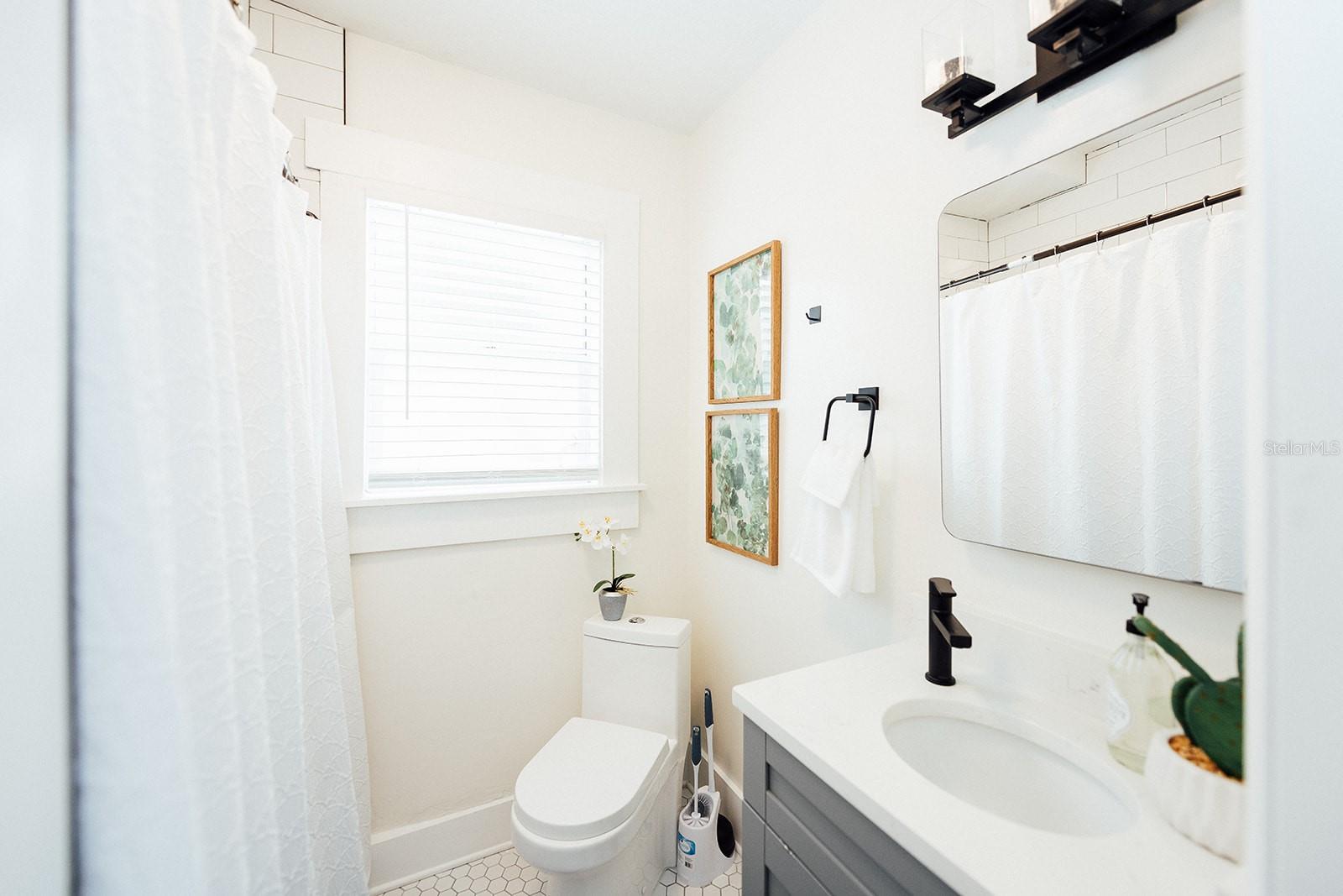 Image 22 of 40 For 809 10th Avenue N 2