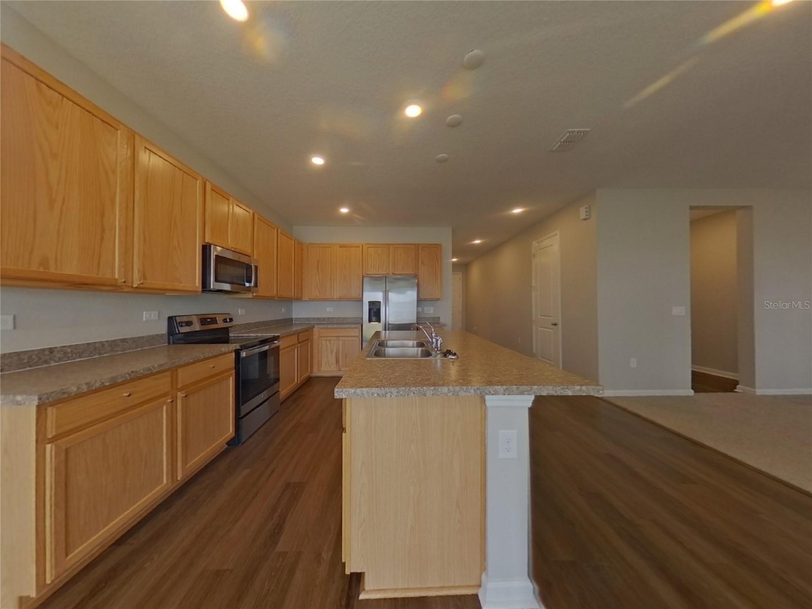 Image 3 of 16 For 31767 Broadwater Avenue