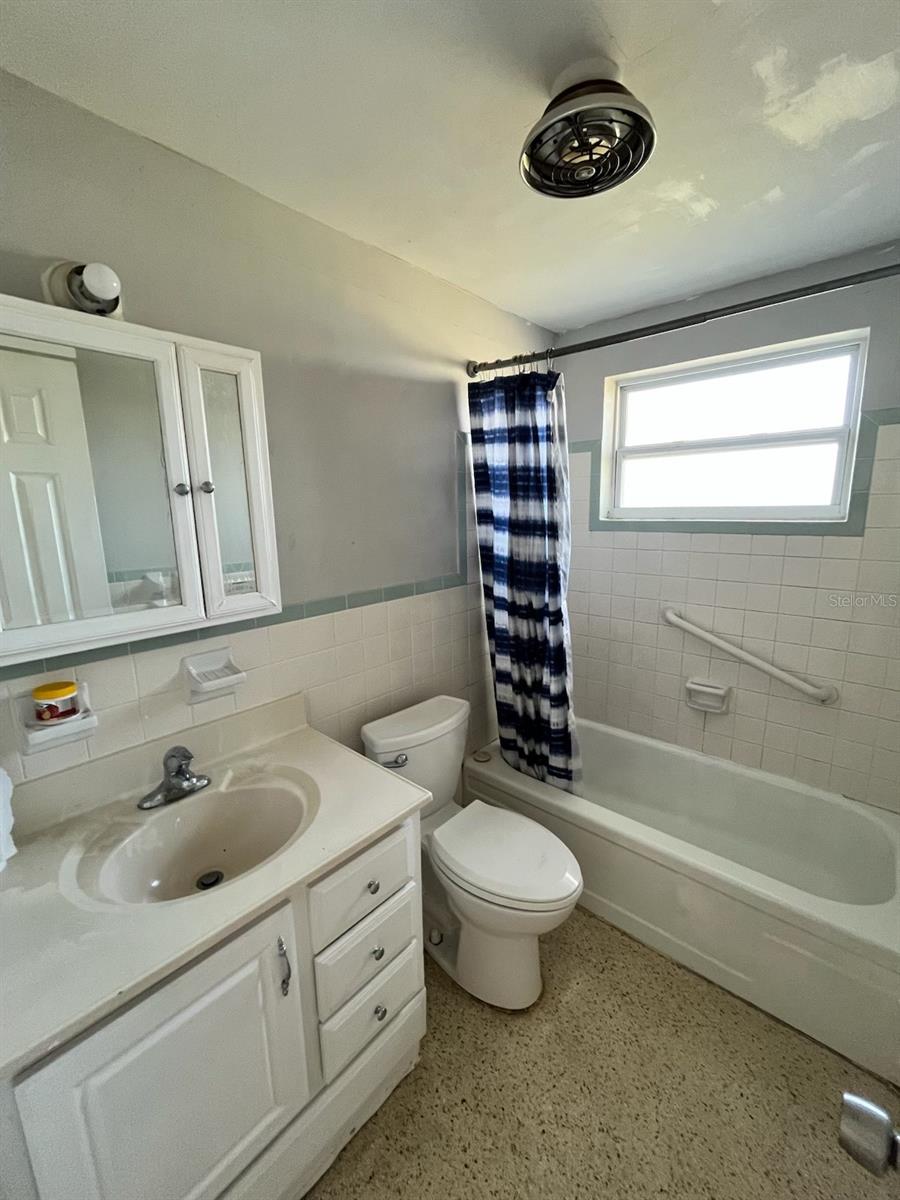 Image 6 of 15 For 5024 Picture Avenue