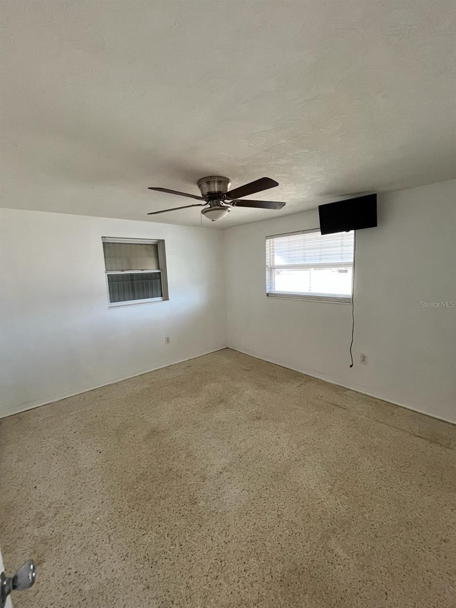 Image 8 of 15 For 5024 Picture Avenue