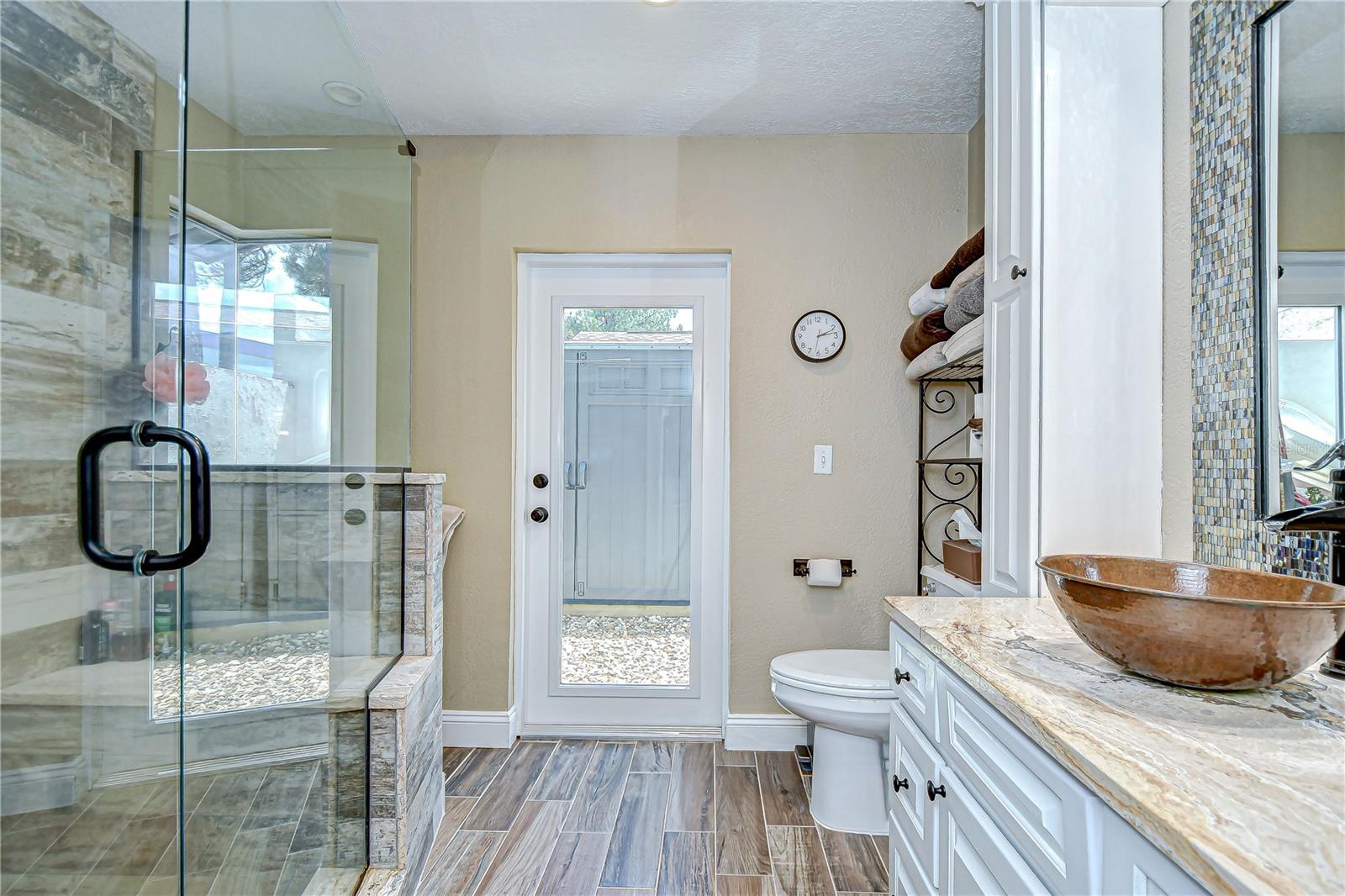 Image 23 of 69 For 13522 Avista Drive