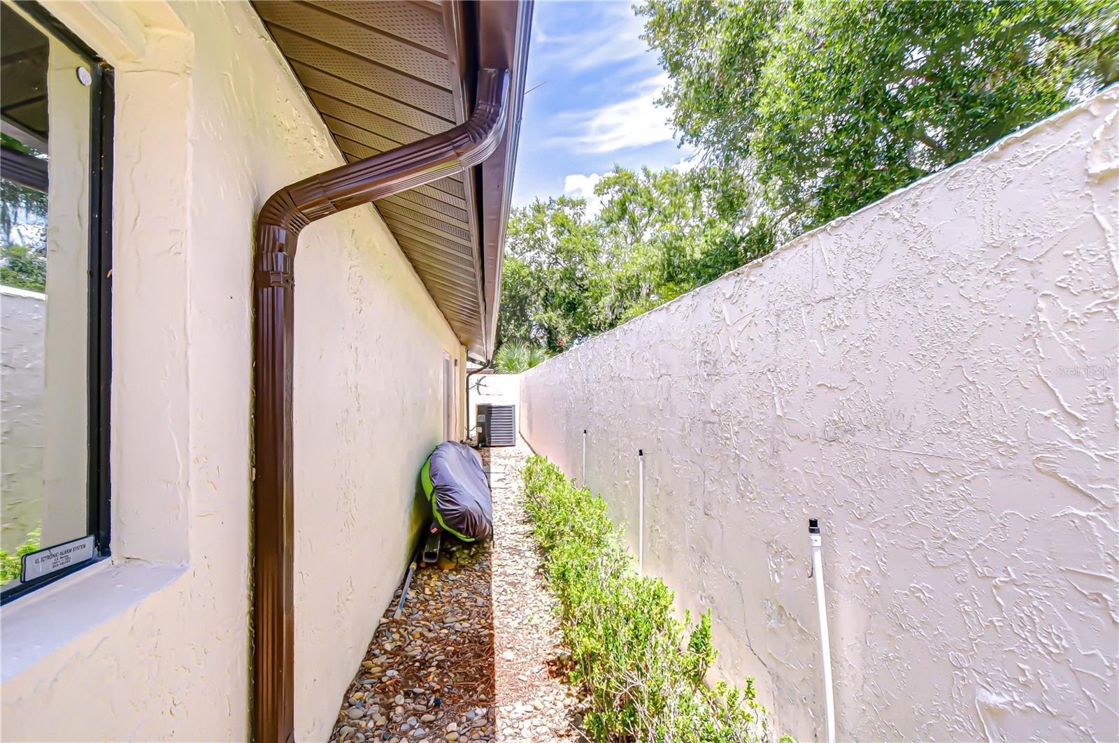 Image 44 of 69 For 13522 Avista Drive